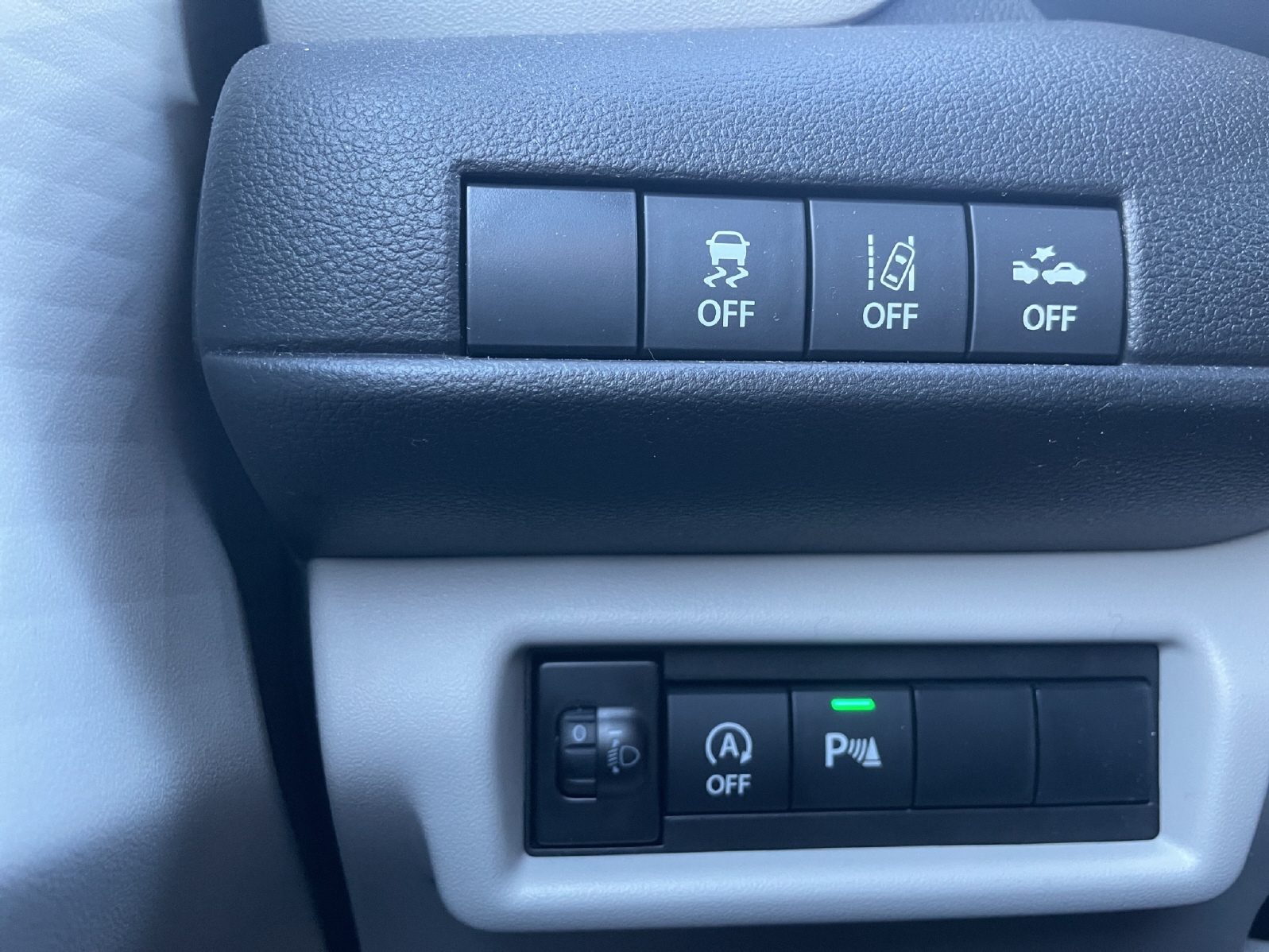 SUZUKI Swift 1.2 Tradizio Top Hybrid 4x4-image-11