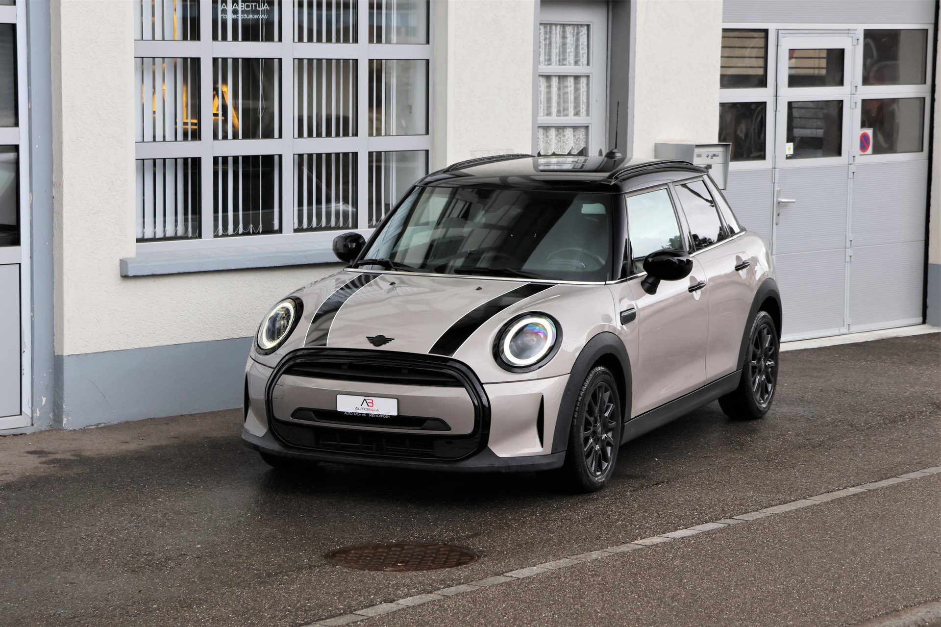 MINI Cooper Steptronic DKG (CH)-image-0