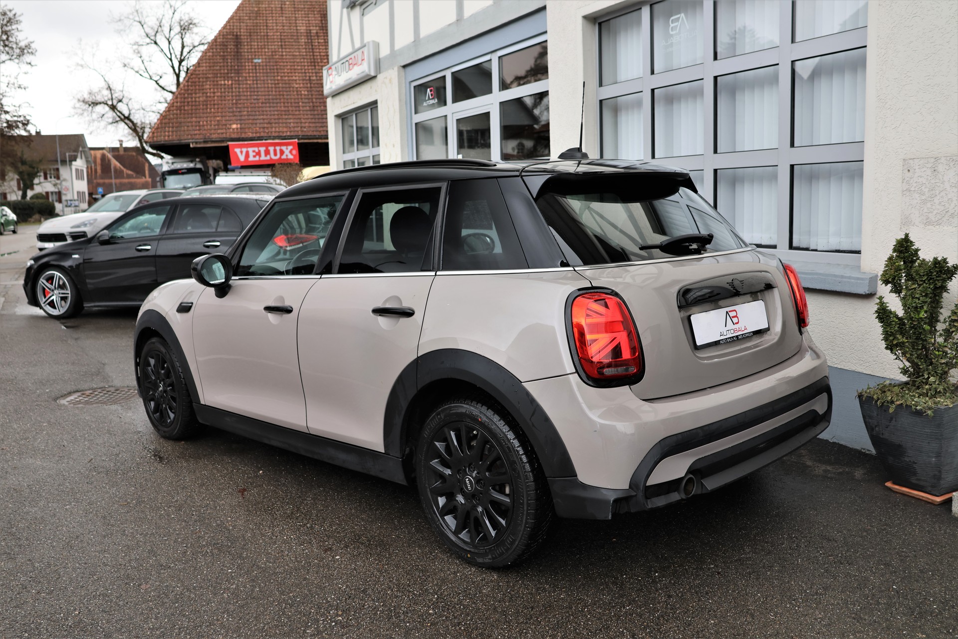 MINI Cooper Steptronic DKG (CH)-image-6
