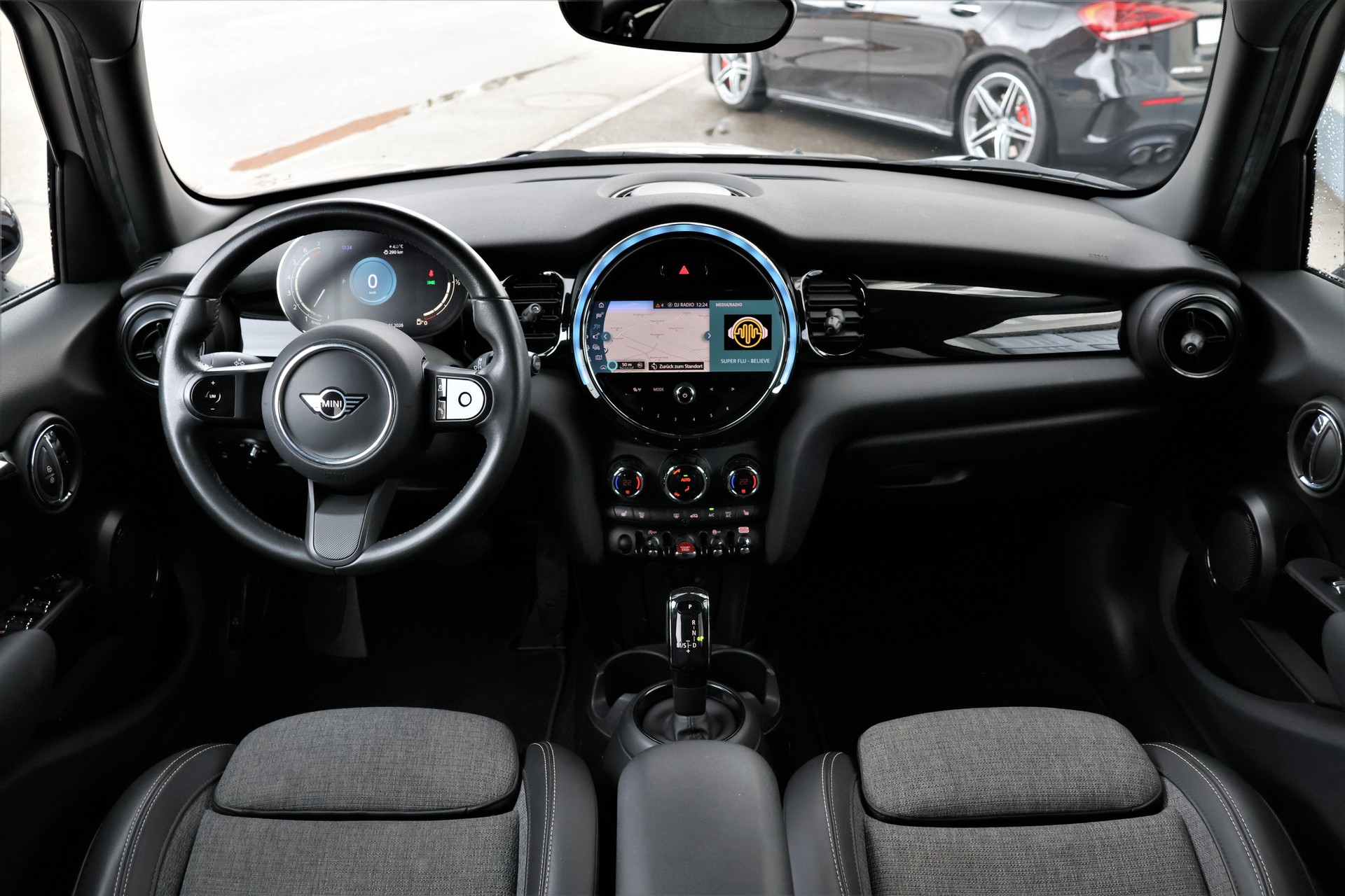 MINI Cooper Steptronic DKG (CH)-image-14