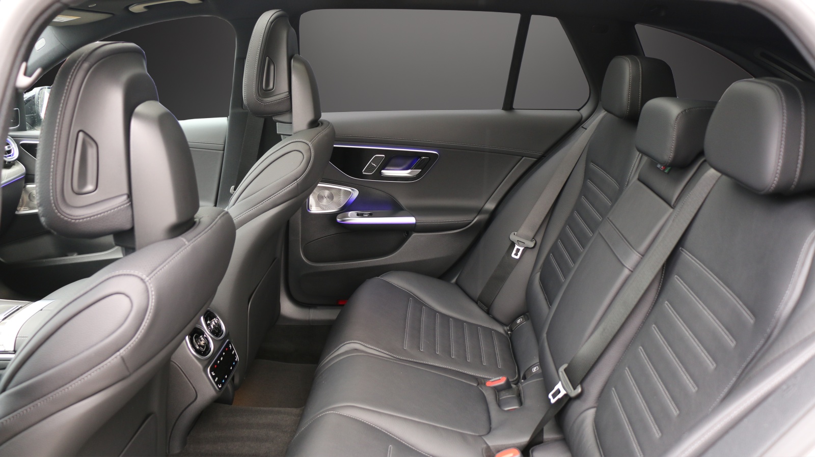 MERCEDES-BENZ C 300 T 4 Matic-image-8