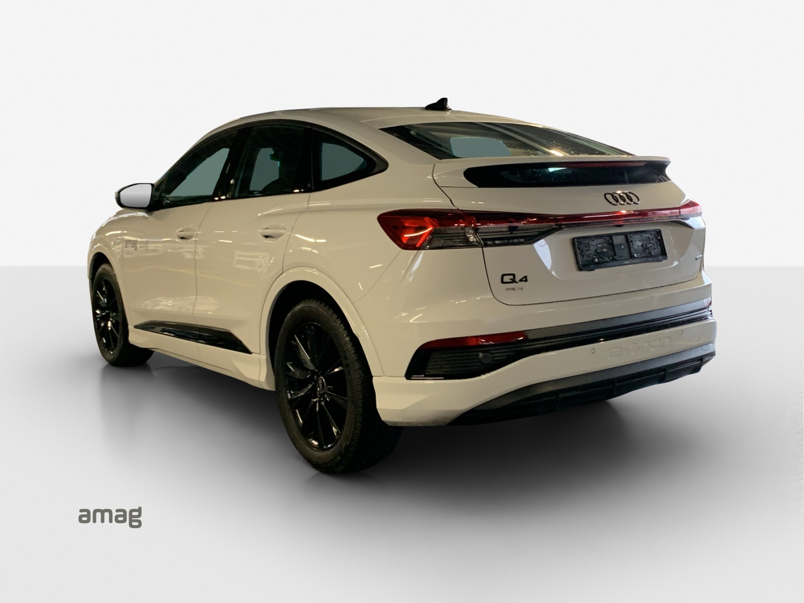 AUDI Q4 Sportback e-tron 50 quattro-image-2