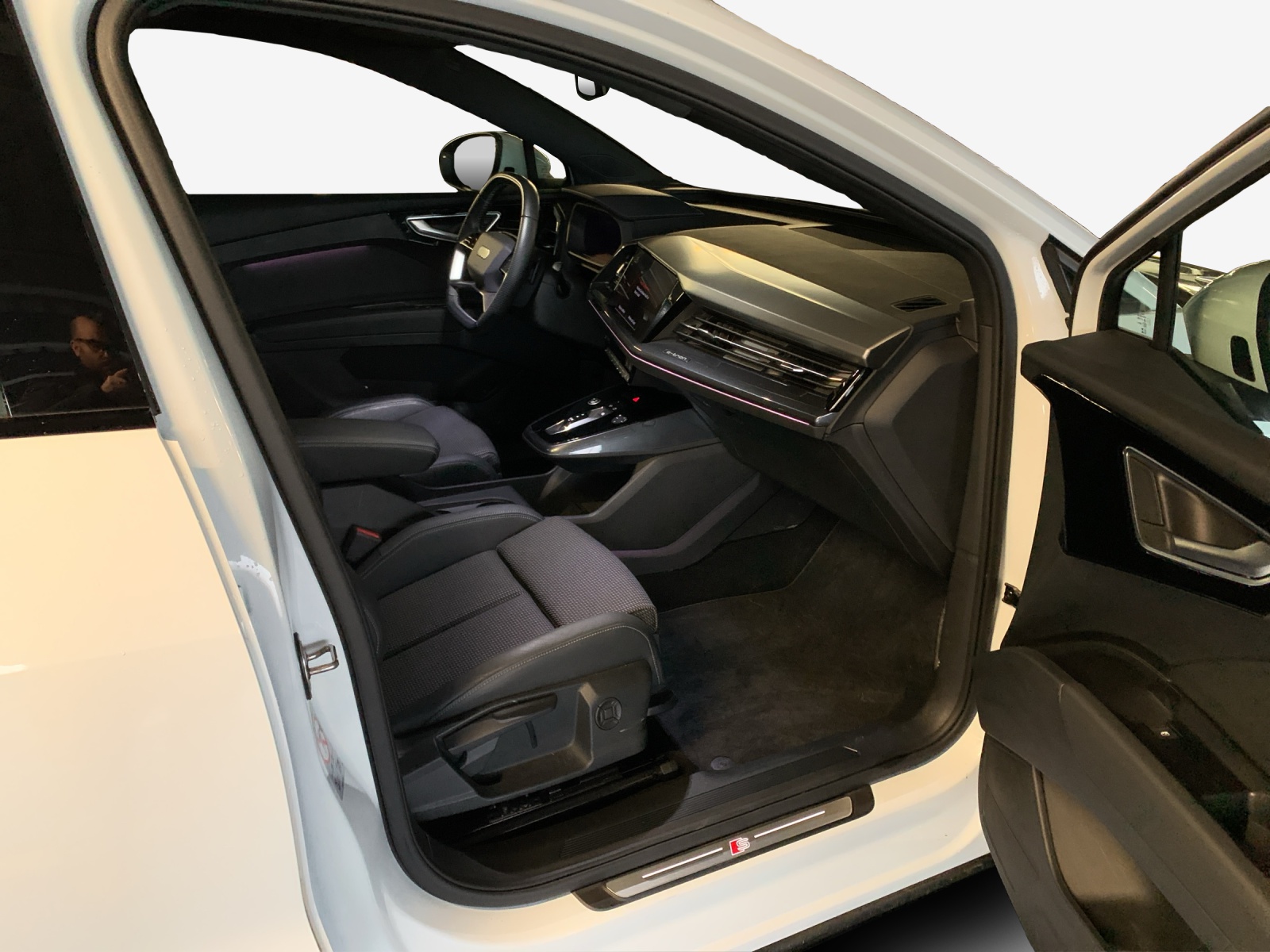 AUDI Q4 Sportback e-tron 50 quattro-image-14