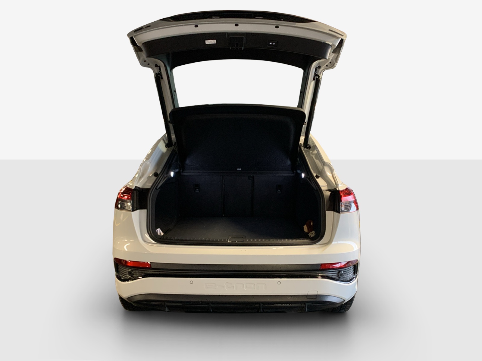 AUDI Q4 Sportback e-tron 50 quattro-image-13
