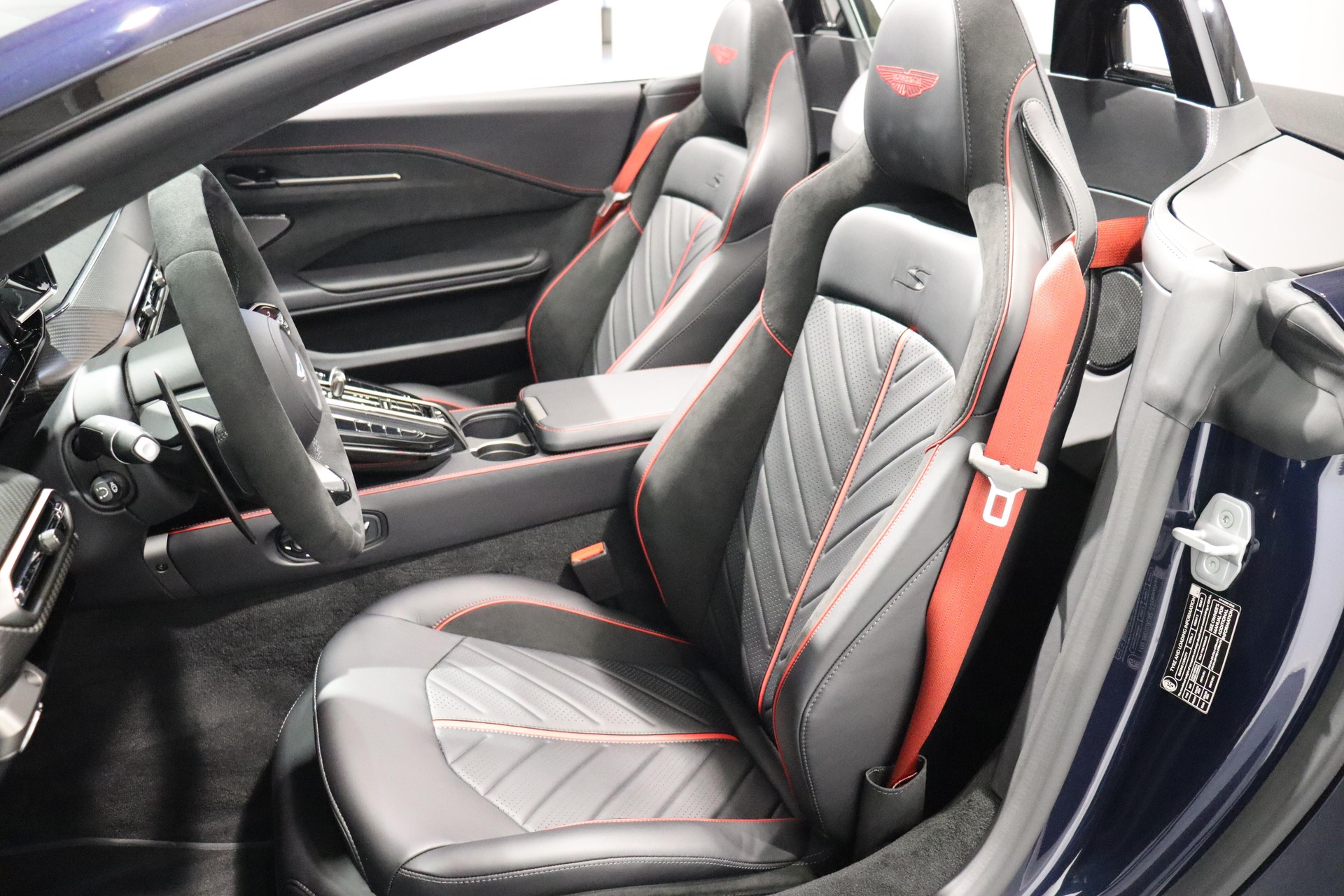 ASTON MARTIN V8 Vantage Roadster 4.0 S V8 Bi-Turbo-image-5
