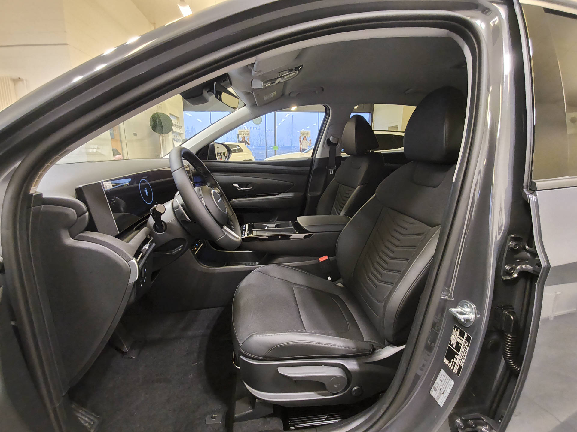 HYUNDAI Tucson 1.6 T-GDi HEV Amplia 4WD-image-21