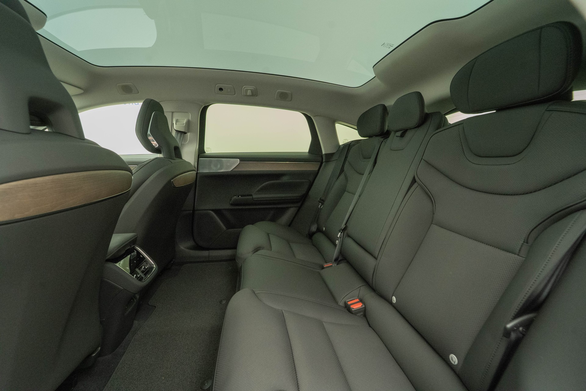 VOLVO ES90 Ultra-image-8