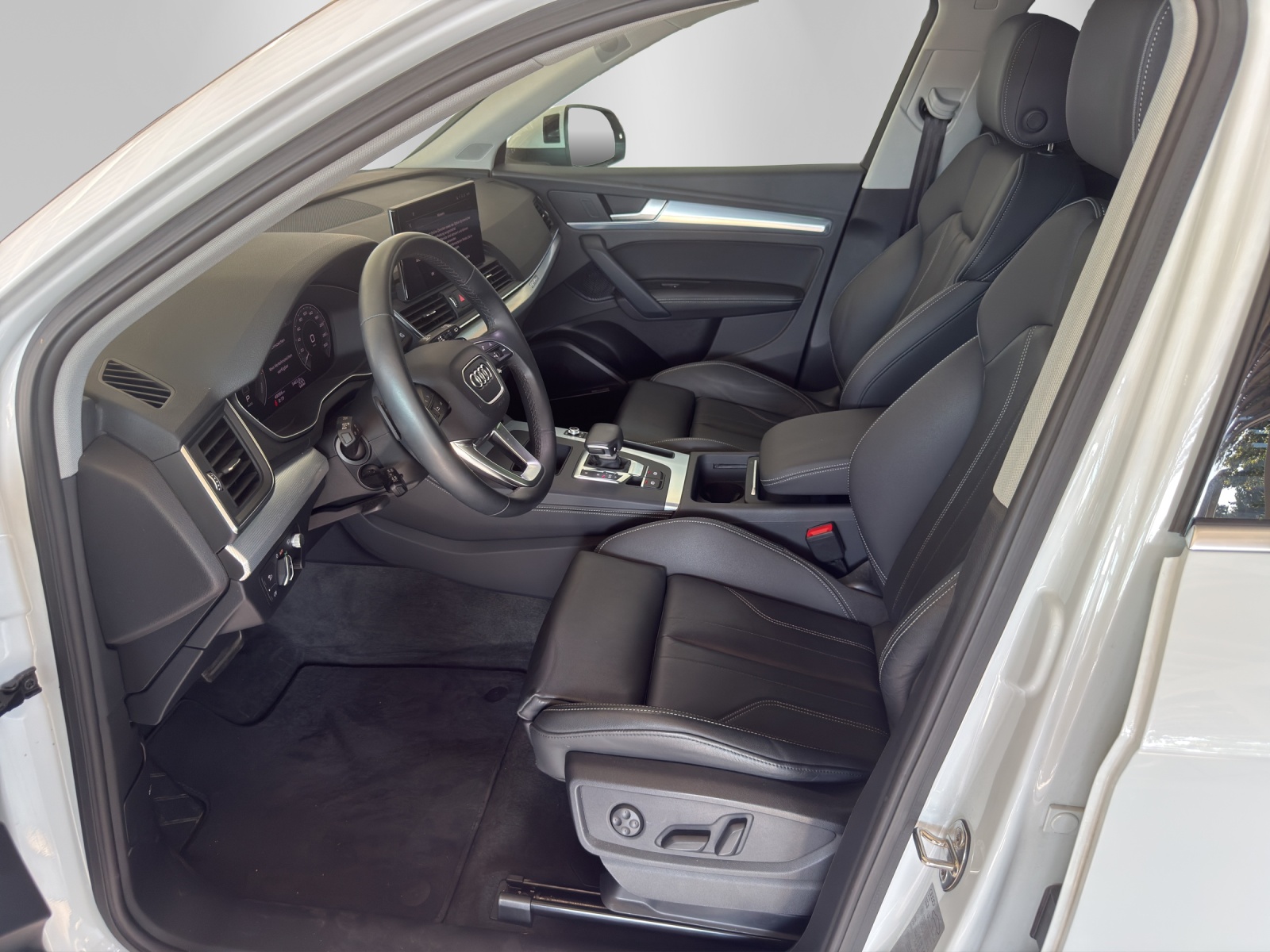 AUDI Q5 55 TFSI e PHEV S line quattro S-tronic, 8-fach bereift-image-8