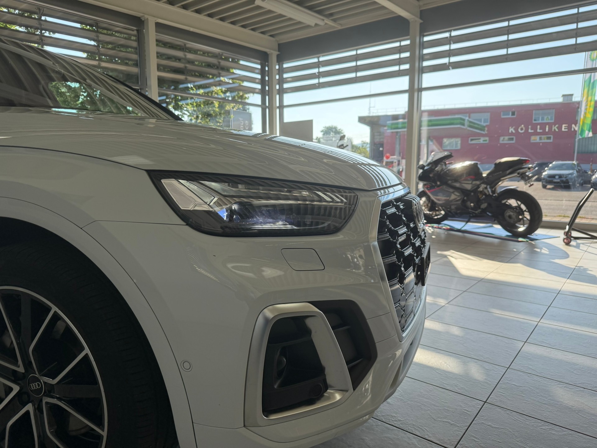 AUDI Q5 55 TFSI e PHEV S line quattro S-tronic, 8-fach bereift-image-28