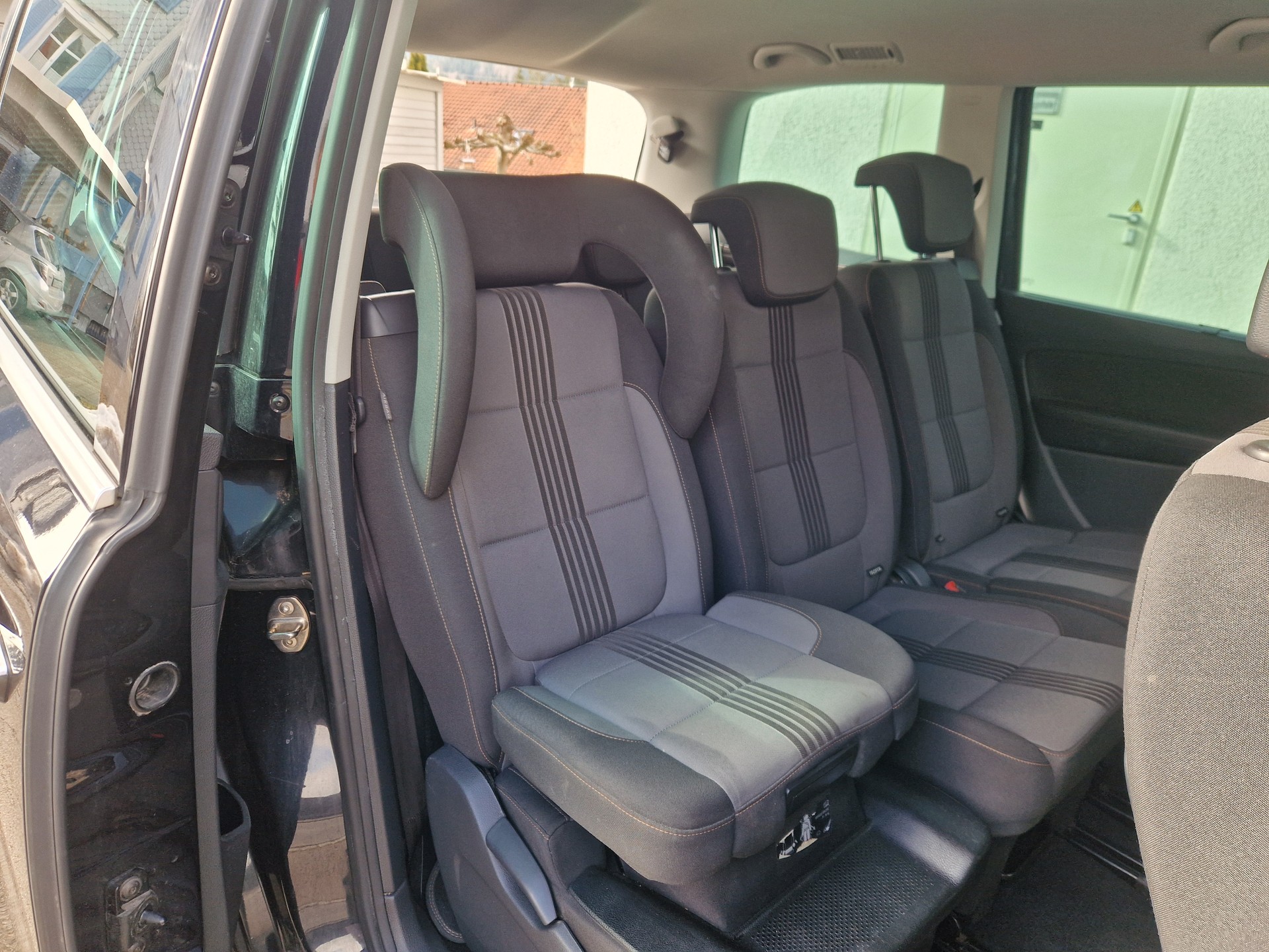 VW Sharan 2.0 TDI BMT Allstar DSG-image-6