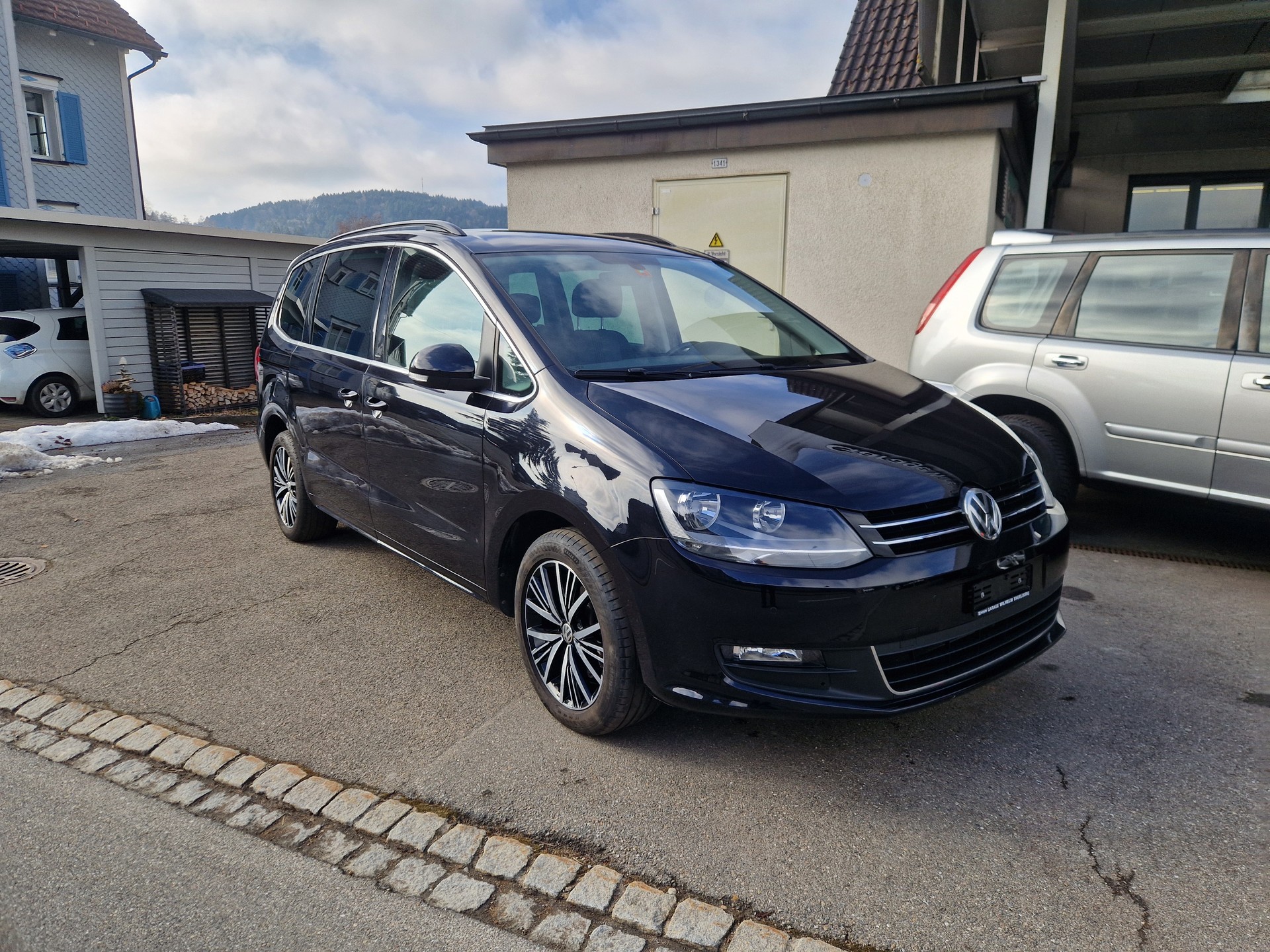 VW Sharan 2.0 TDI BMT Allstar DSG-image-1