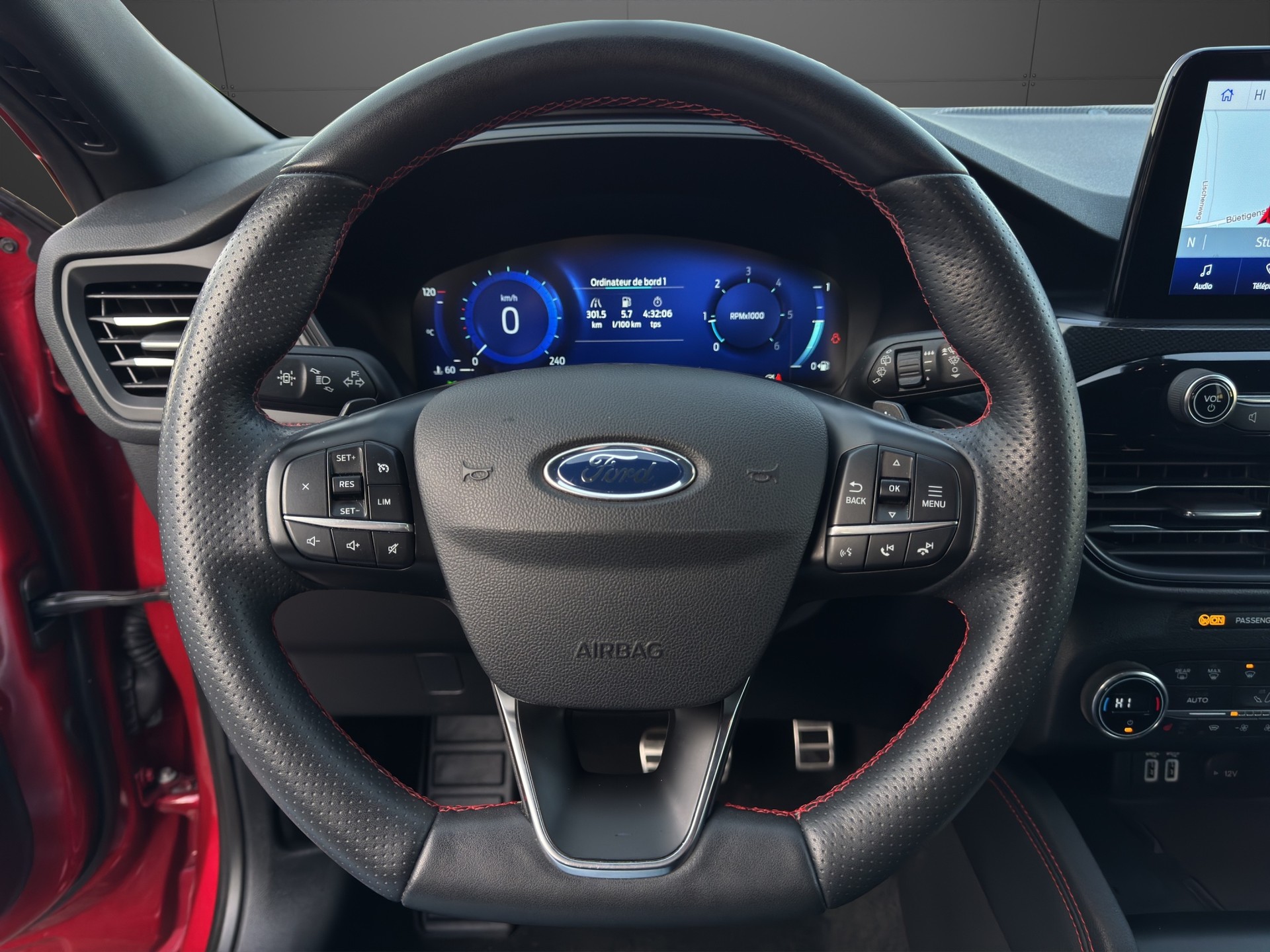 FORD Kuga 2.0 TDCi EcoBlue ST-Line X 4WD-image-11