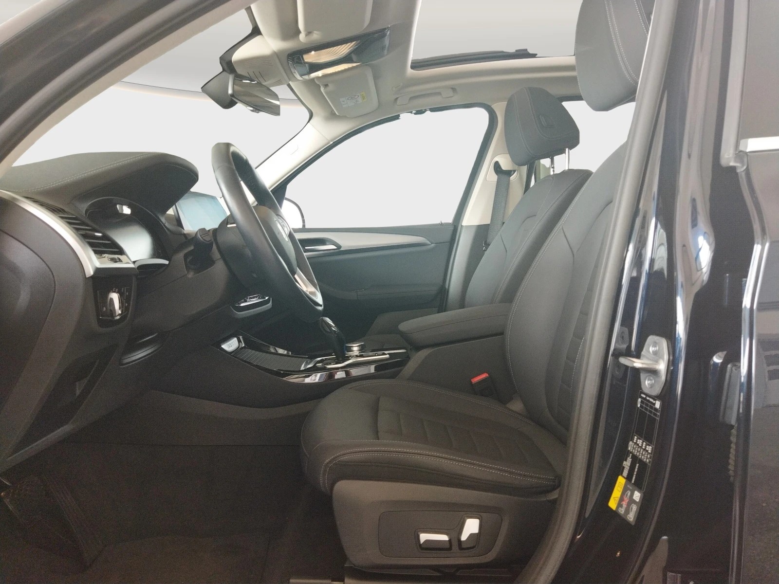 BMW iX3 Inspring-image-8