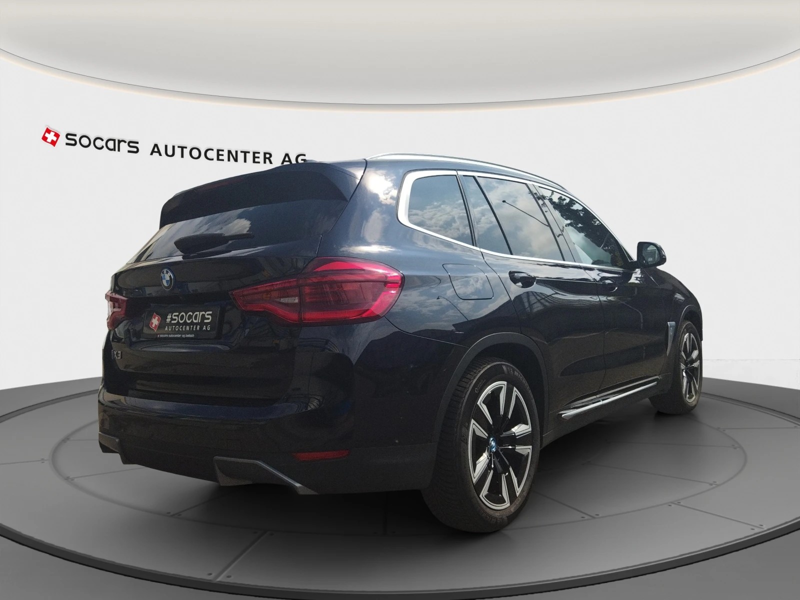 BMW iX3 Inspring-image-2
