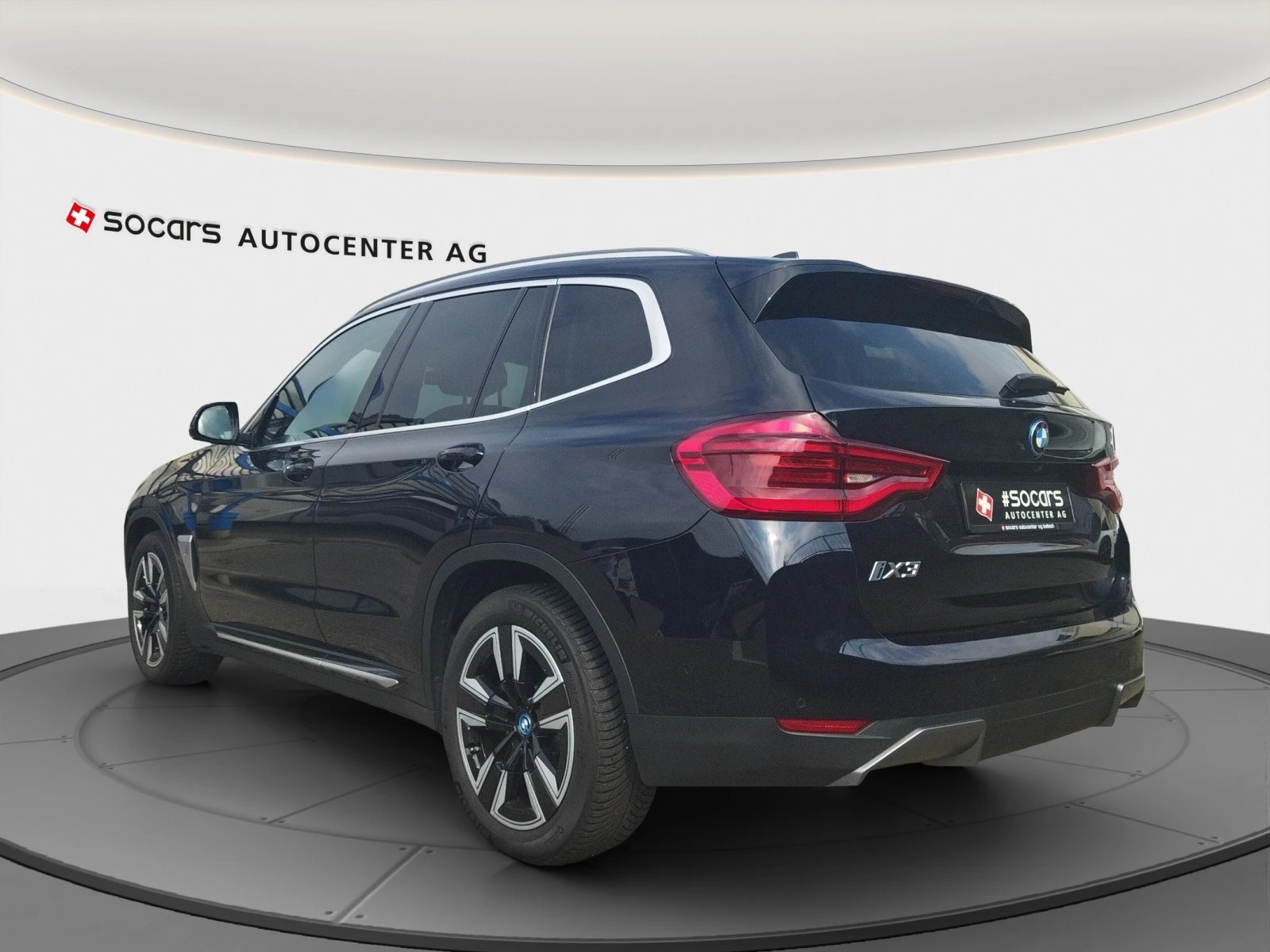 BMW iX3 Inspring-image-4
