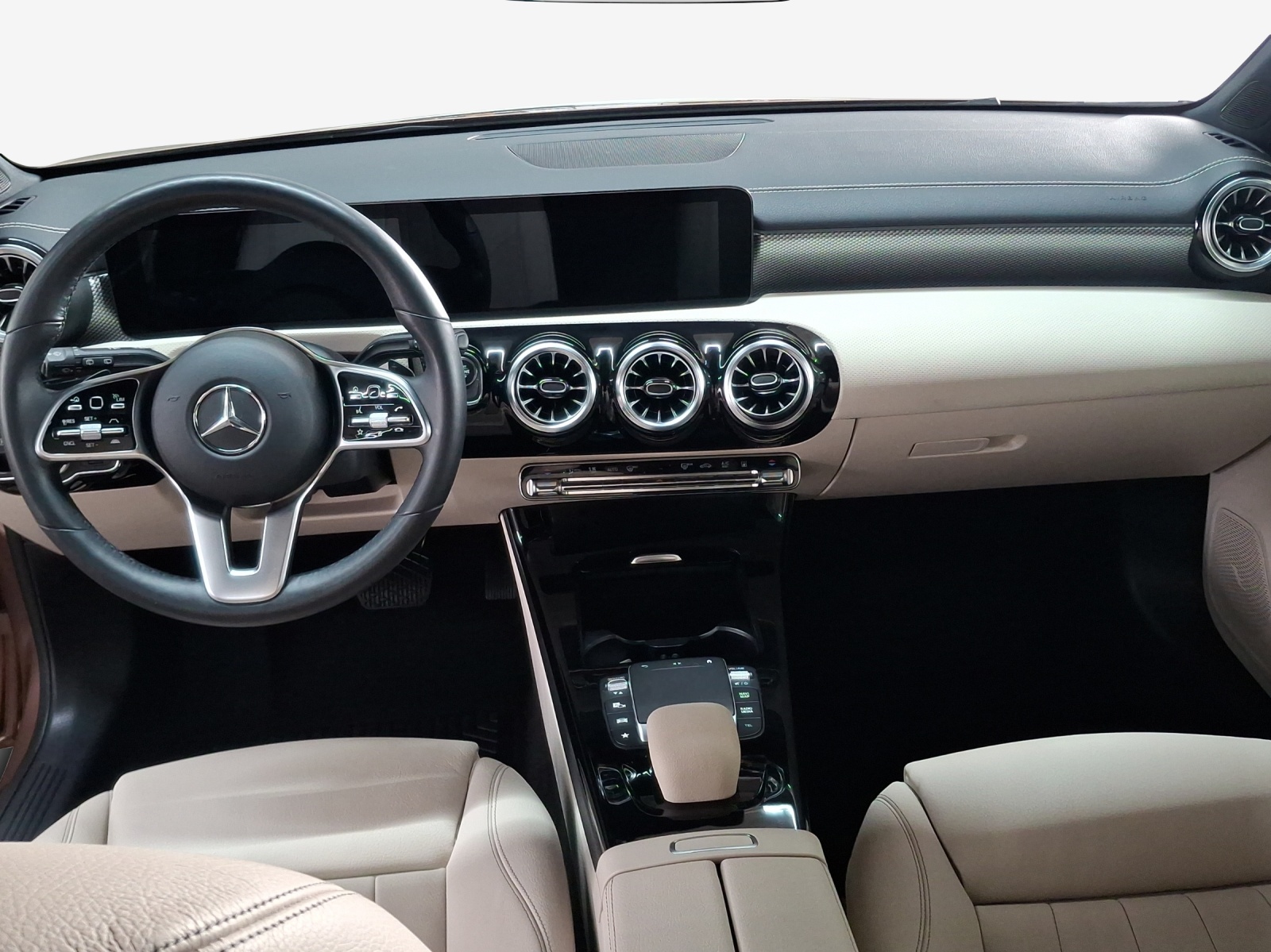 MERCEDES-BENZ A 250e Progressive 8G-DCT-image-9