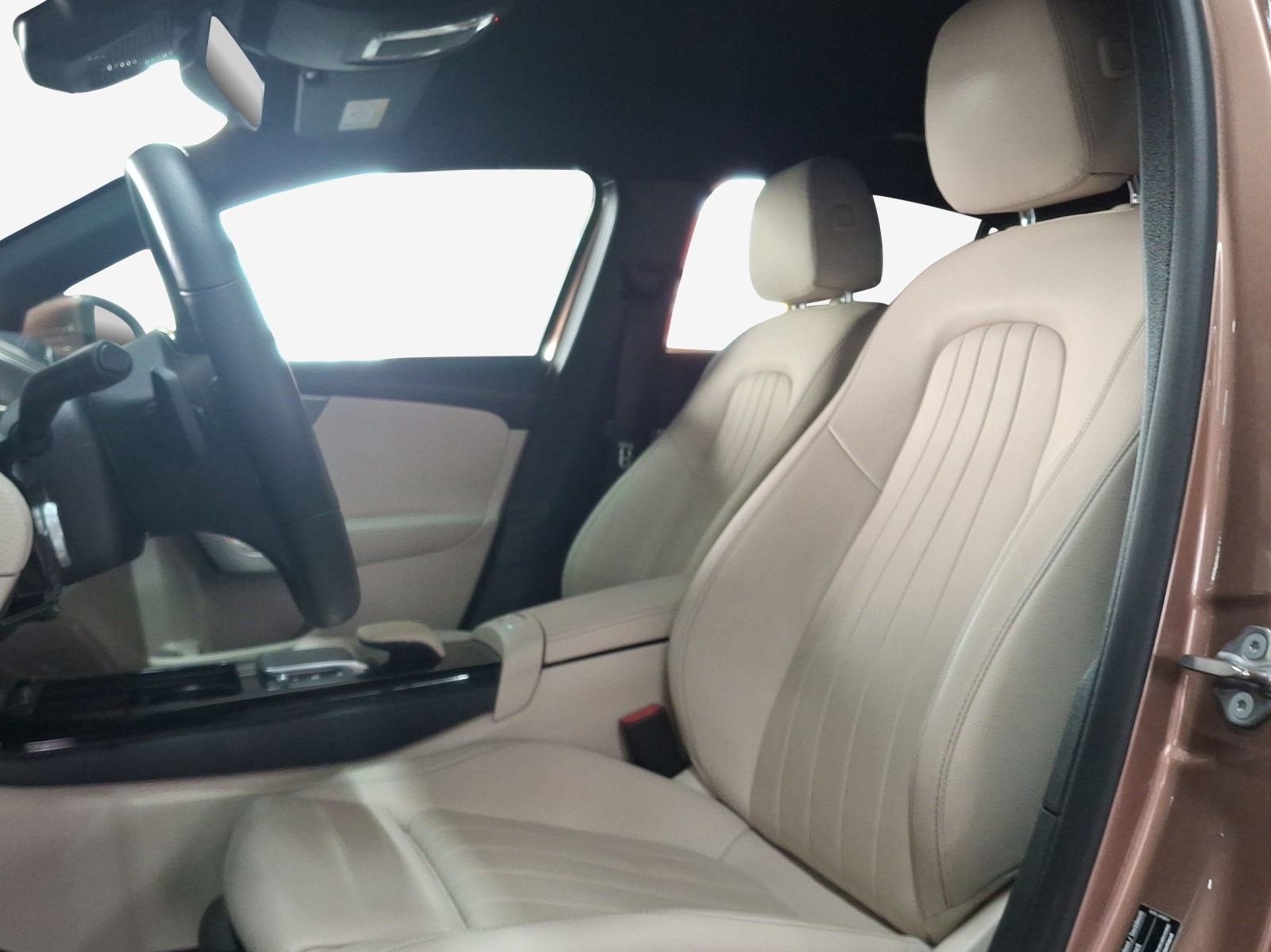 MERCEDES-BENZ A 250e Progressive 8G-DCT-image-8