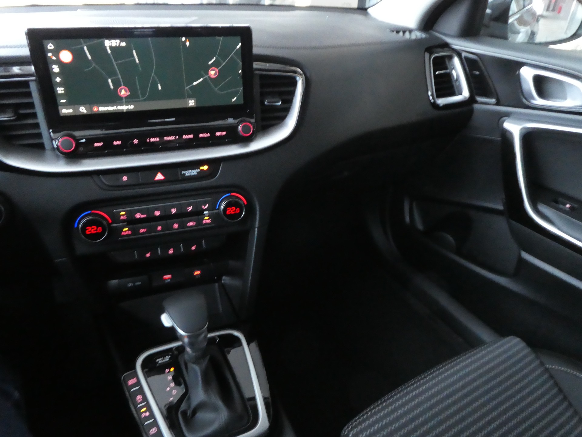 KIA Ceed Sportswagon 1.5 T-GDi MHEV Power DCT-image-11
