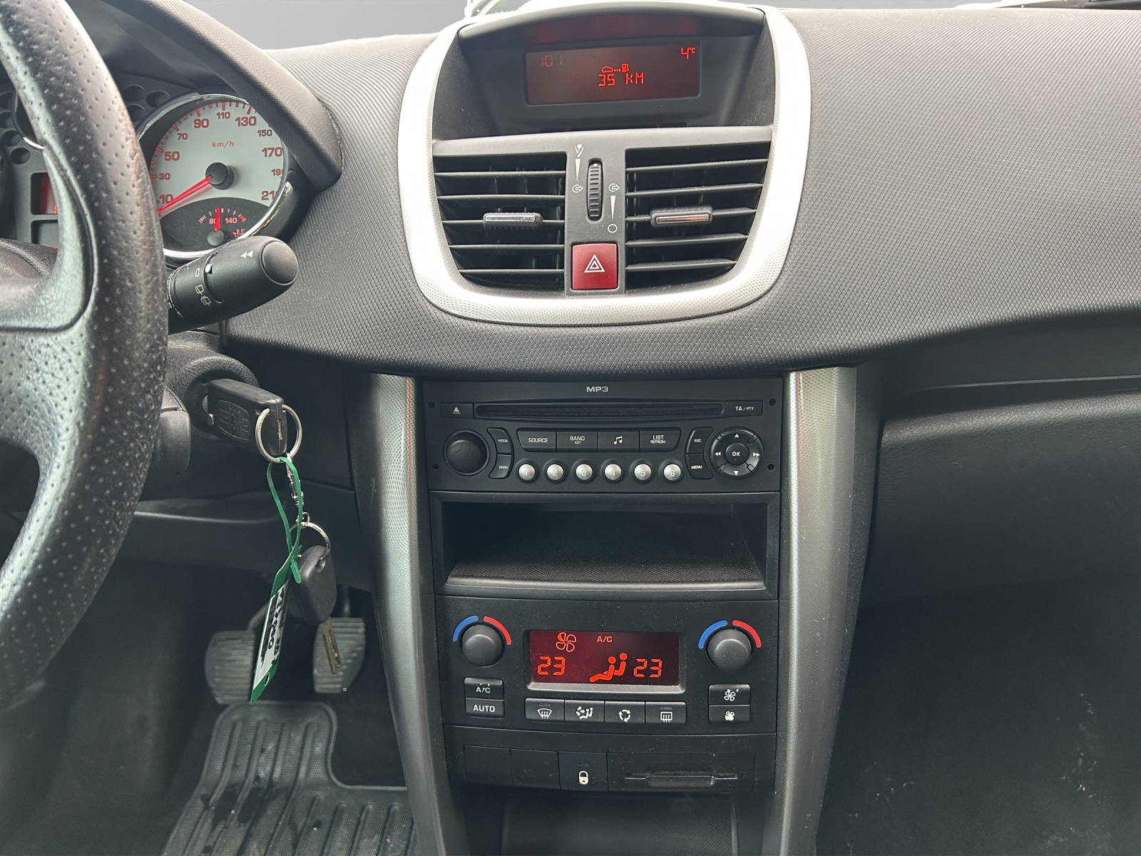 PEUGEOT 207 1.6 16V Sport Pack-image-14