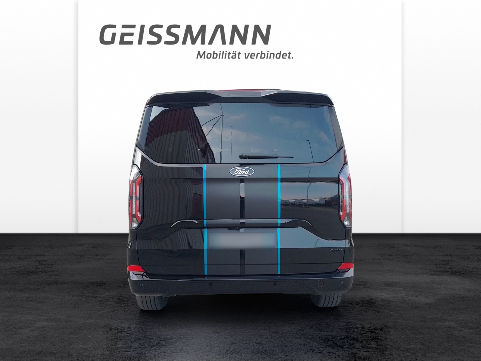 FORD Tourneo Custom Bus 320 L1 2.0 EcoBlue 170 Sport 4x4-image-5