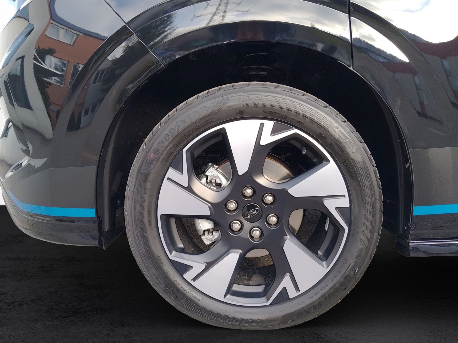 FORD Tourneo Custom Bus 320 L1 2.0 EcoBlue 170 Sport 4x4-image-15