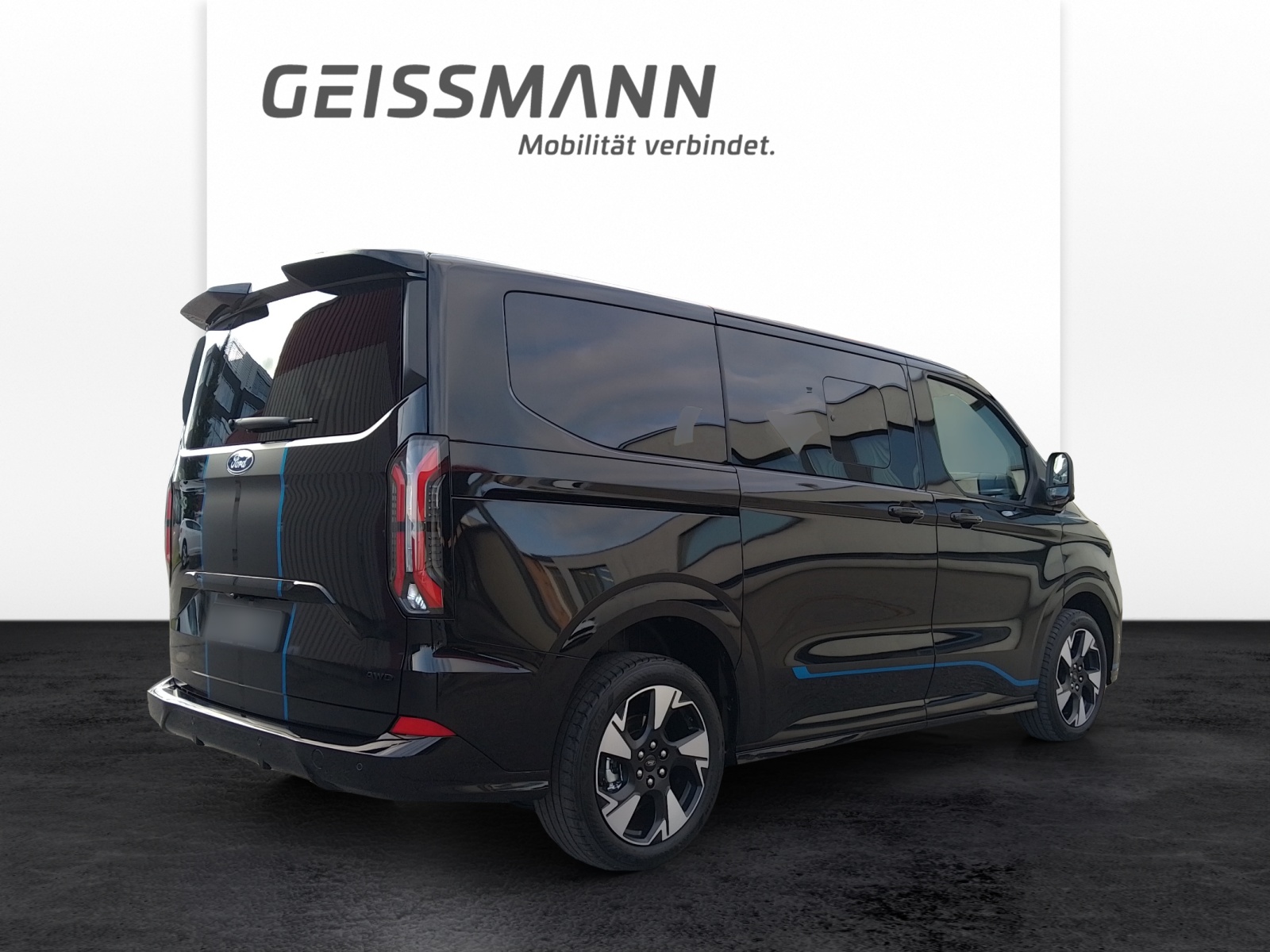 FORD Tourneo Custom Bus 320 L1 2.0 EcoBlue 170 Sport 4x4-image-12