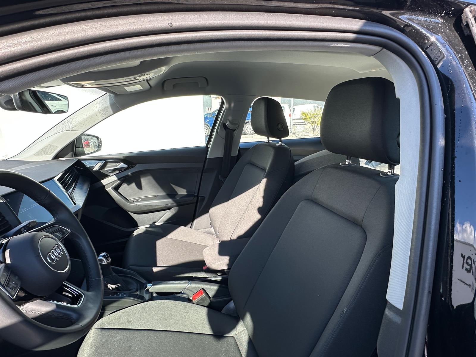 AUDI A1 Sportback 30 TFSI Attraction S-tronic-image-6