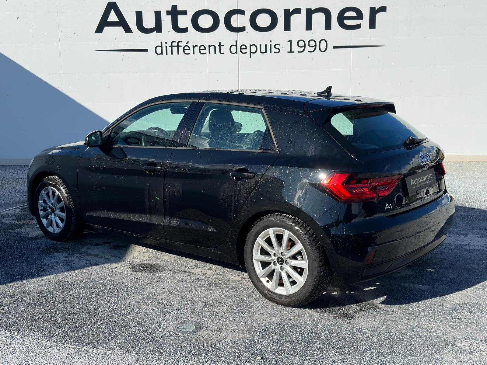AUDI A1 Sportback 30 TFSI Attraction S-tronic-image-2
