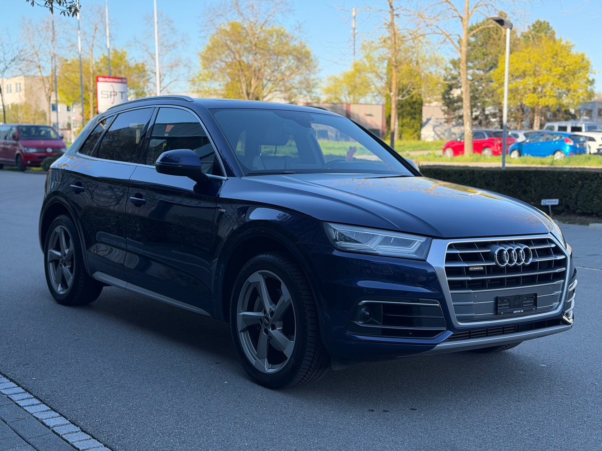 AUDI Q5 2.0 TFSI sport quattro S-tronic-image-3