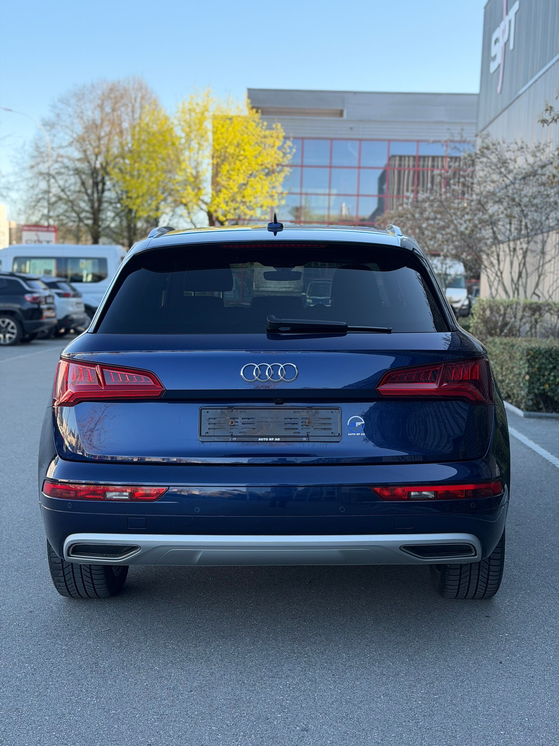 AUDI Q5 2.0 TFSI sport quattro S-tronic-image-5
