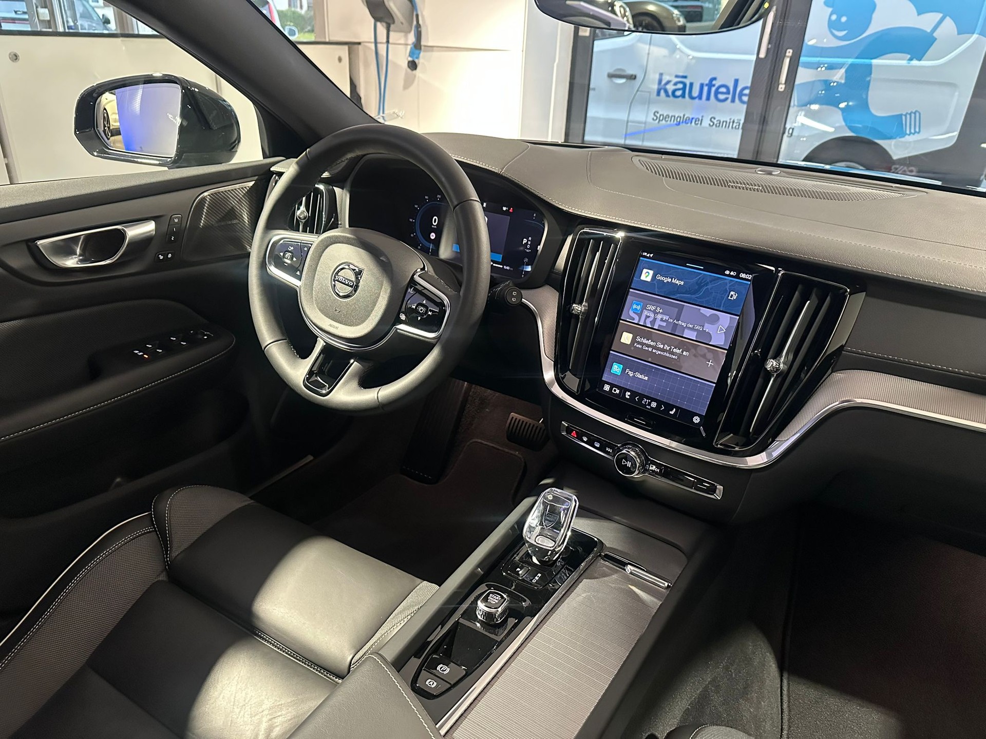 VOLVO V60 B4 MHD Ultra Dark DCT-image-8