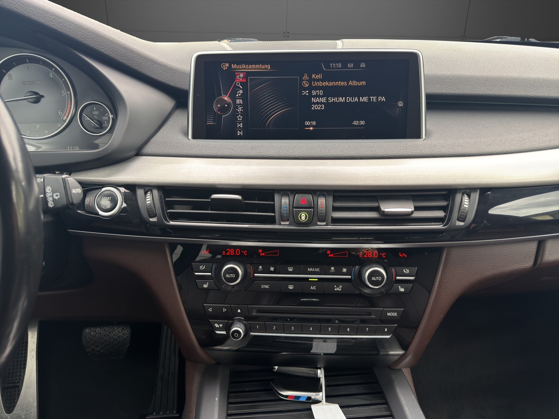 BMW X5 xDrive 40d Steptronic-image-11