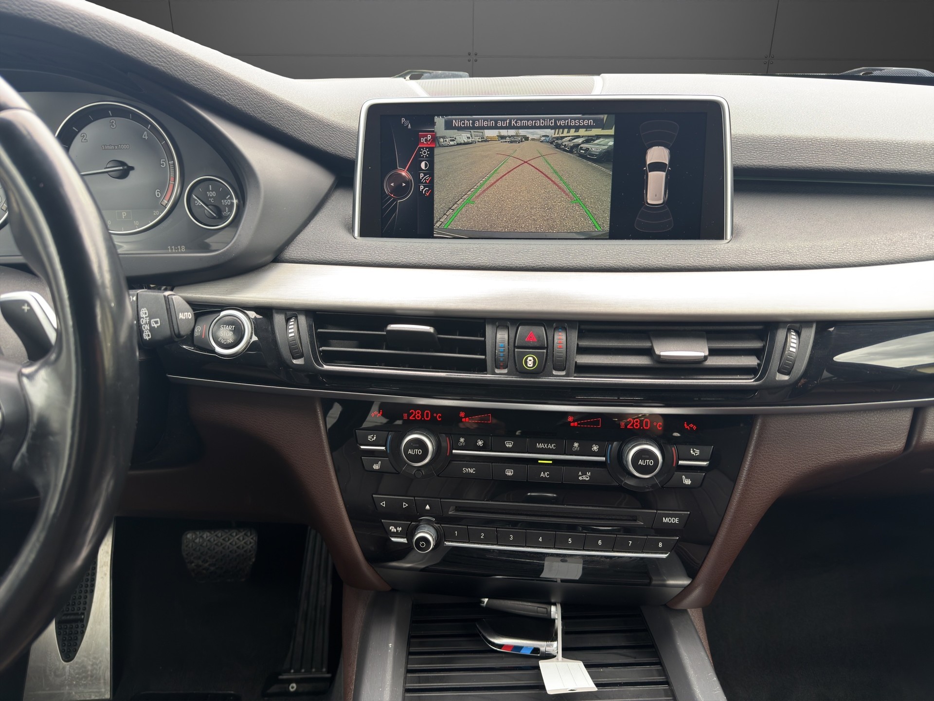 BMW X5 xDrive 40d Steptronic-image-13
