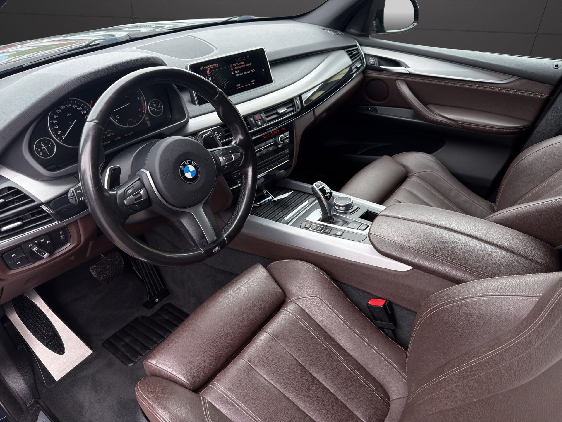 BMW X5 xDrive 40d Steptronic-image-9