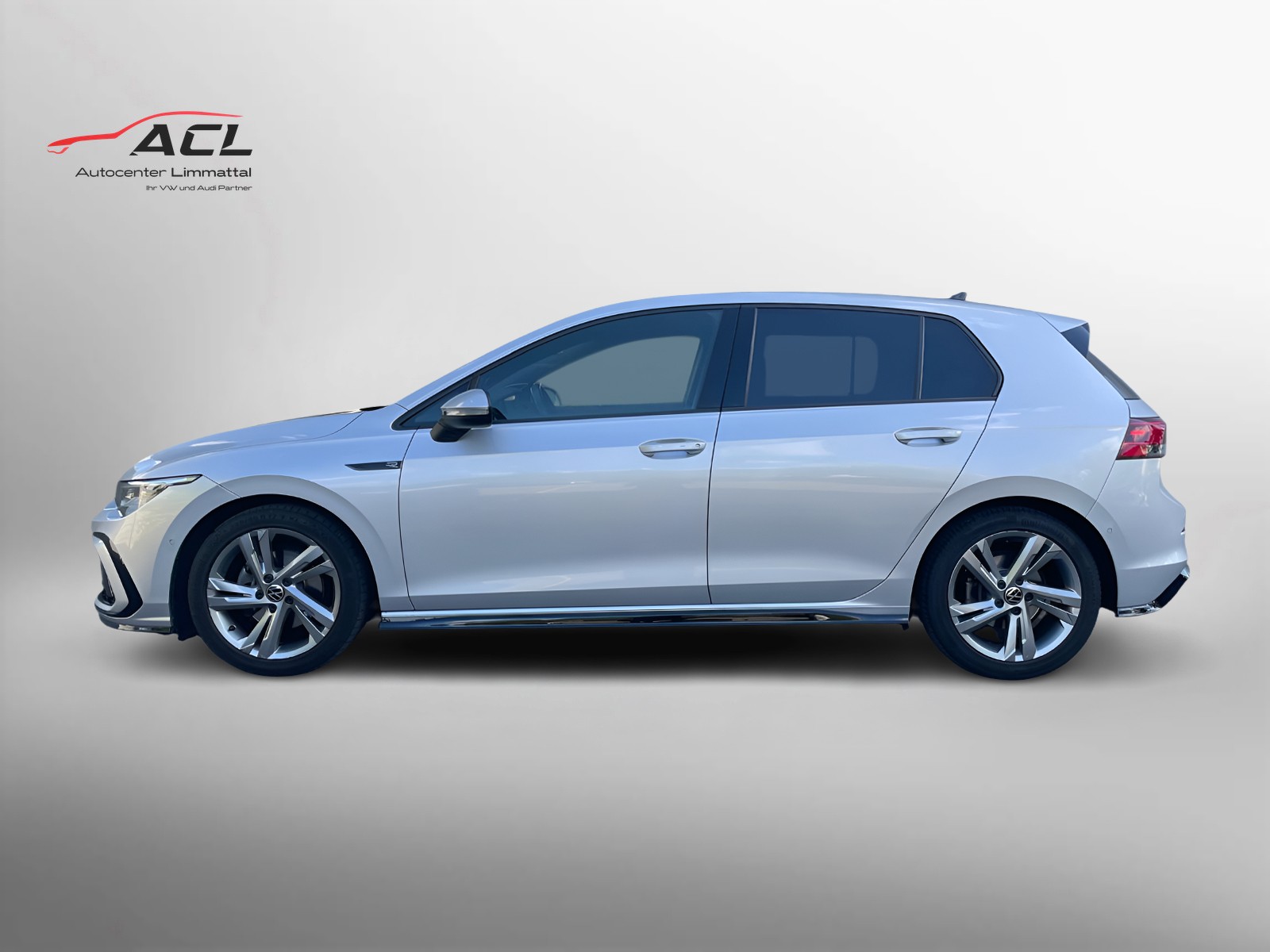 VW Golf R-Line 1.5eTSI 150PS DSG-image-2