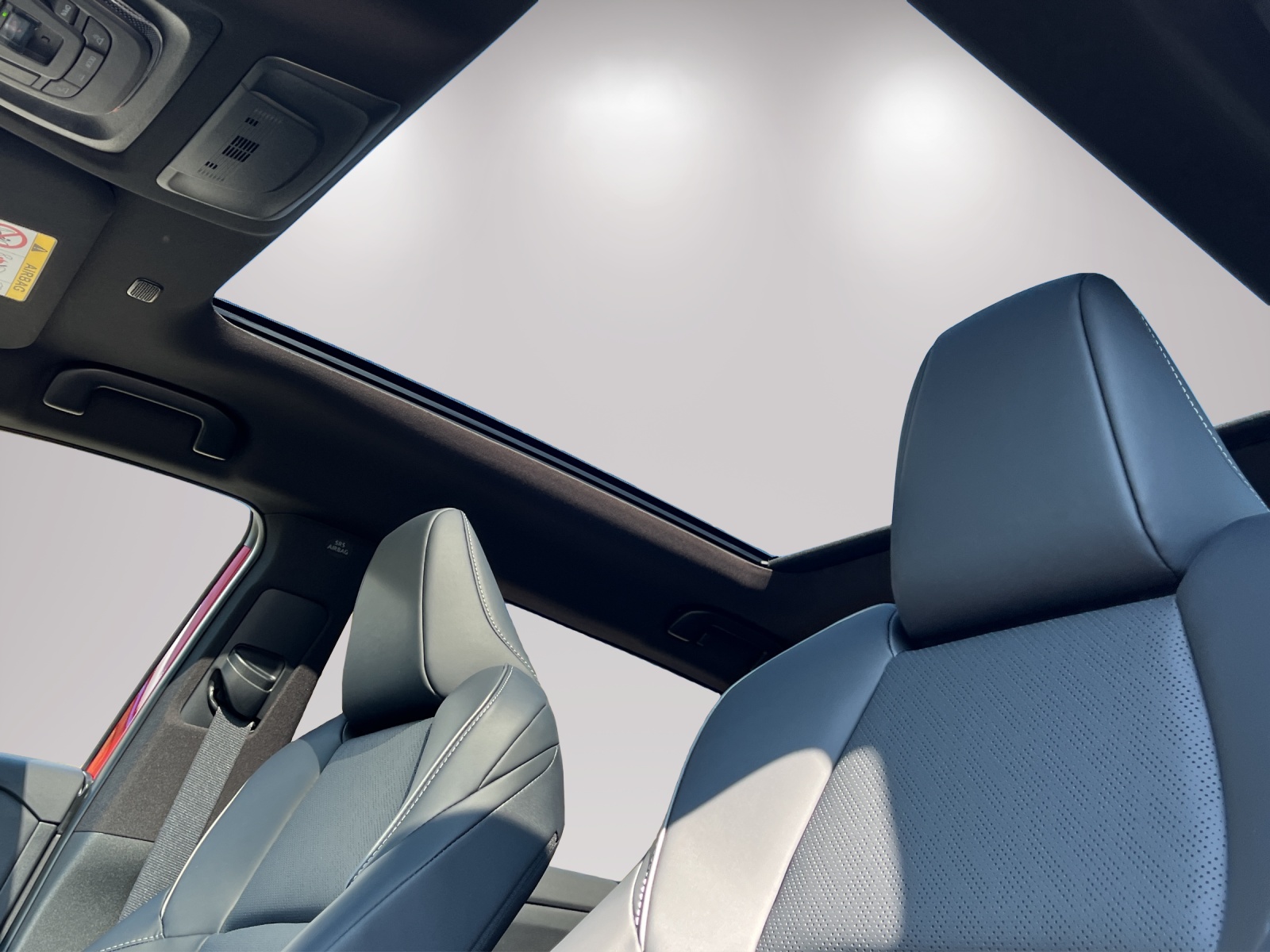 SUBARU Solterra eV Luxury AWD-image-11