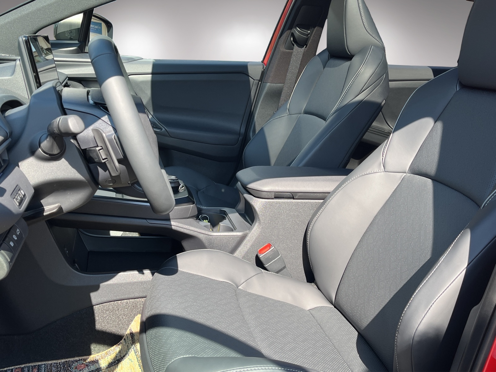 SUBARU Solterra eV Luxury AWD-image-9