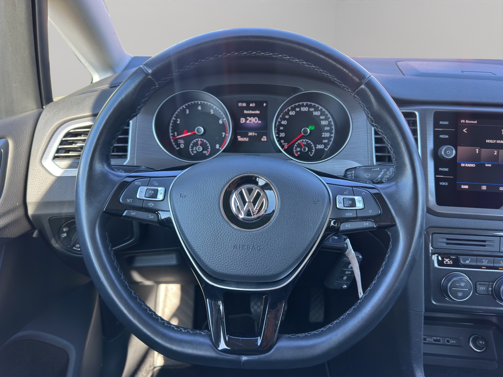 VW Golf Sportsvan 1.5 TSI EVO Comfortline DSG-image-9