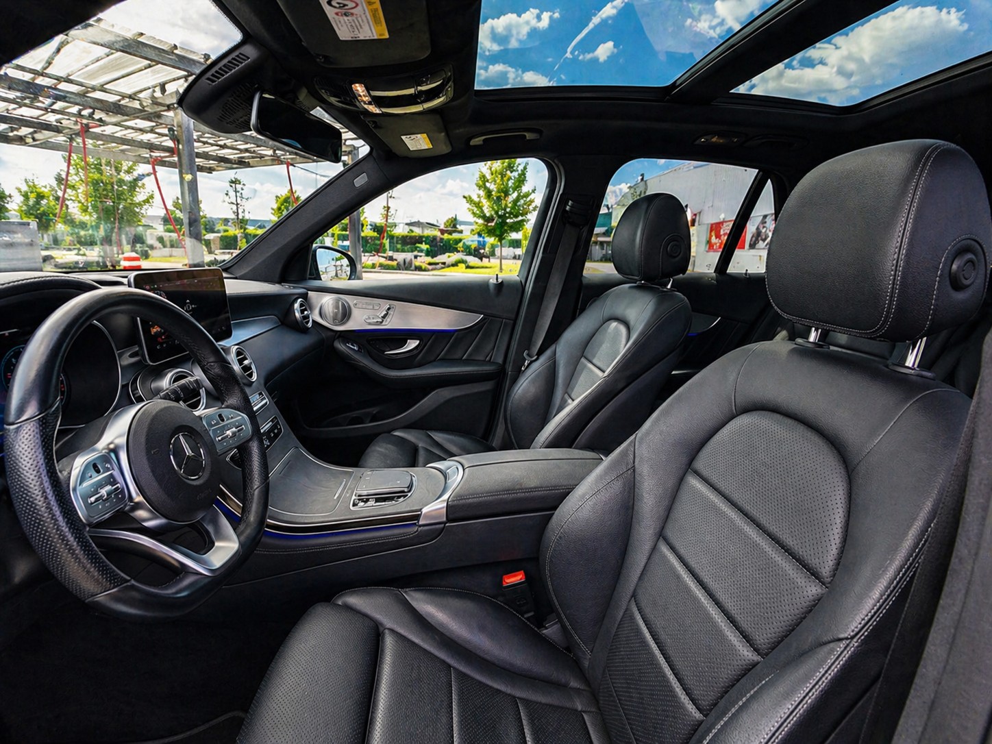 MERCEDES-BENZ GLC 220 d AMG Line 4m-image-4