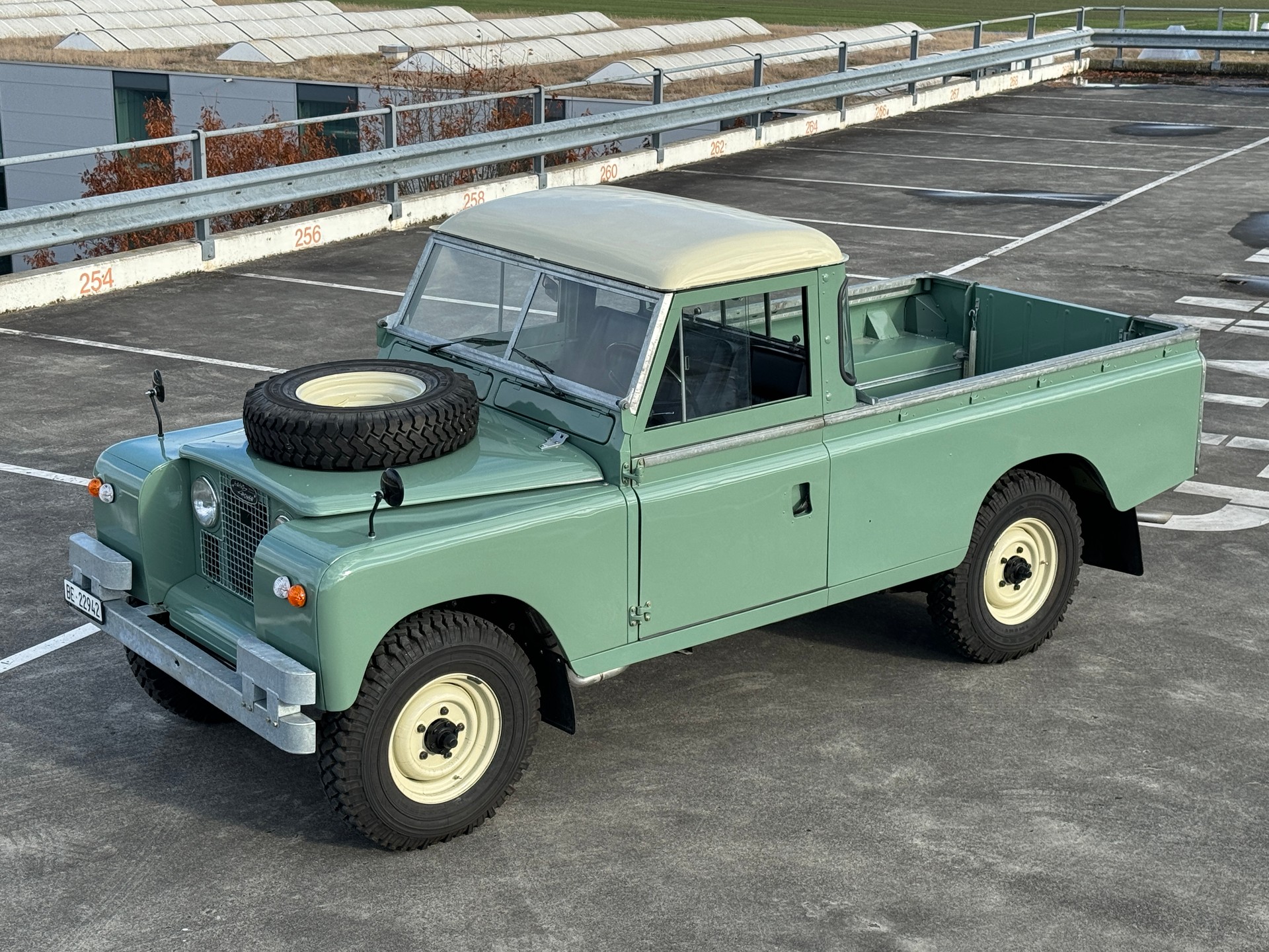 LAND ROVER Land Rover 109 Pick-up