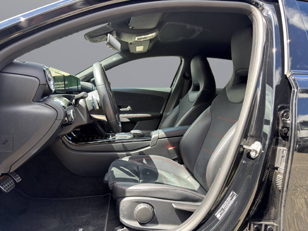 MERCEDES-BENZ A 200 AMG Line 4m-image-7