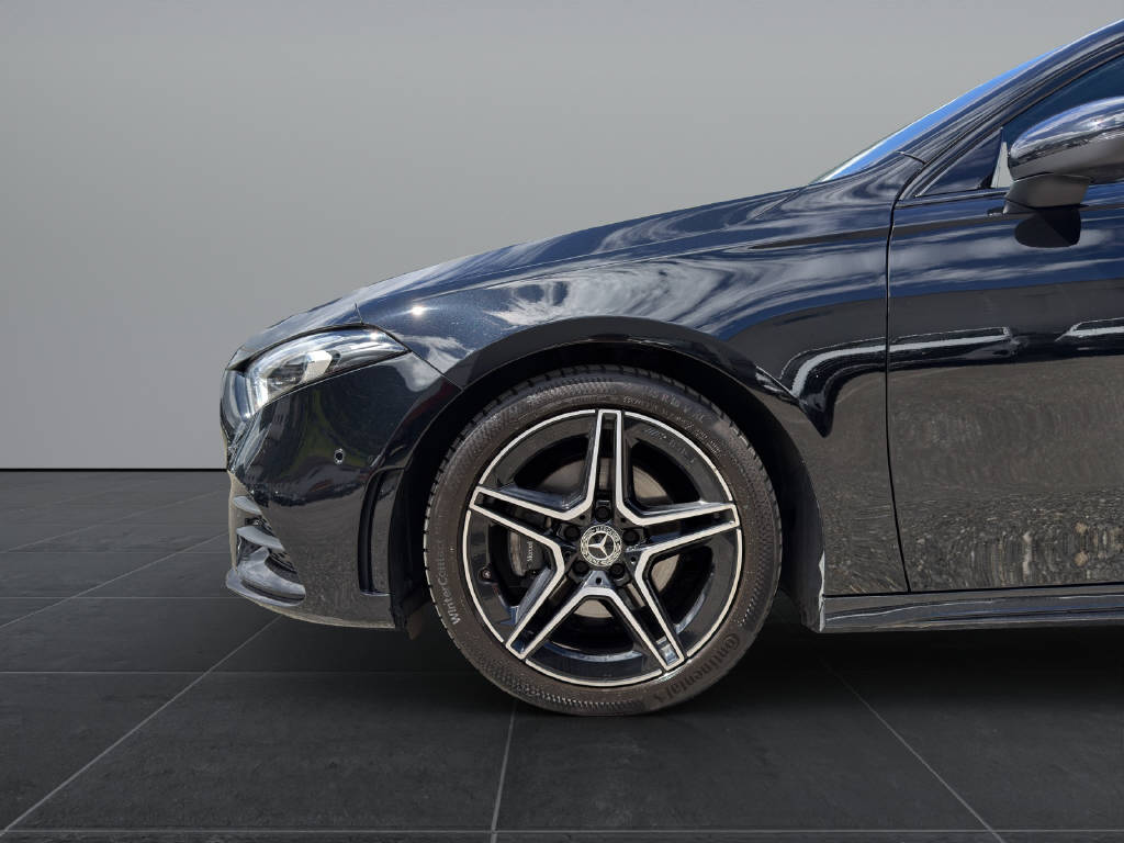 MERCEDES-BENZ A 200 AMG Line 4m-image-17