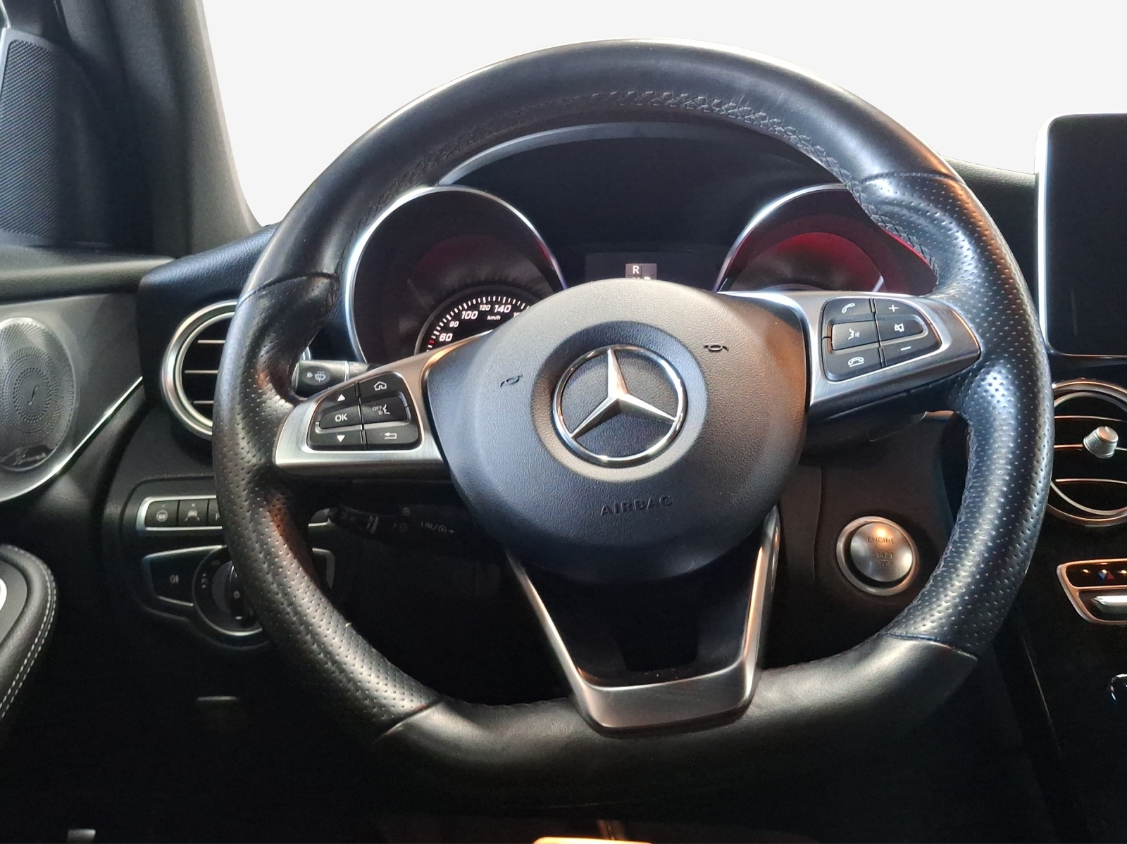 MERCEDES-BENZ GLC 250 Runout Edition 4Matic 9G-Tronic-image-9