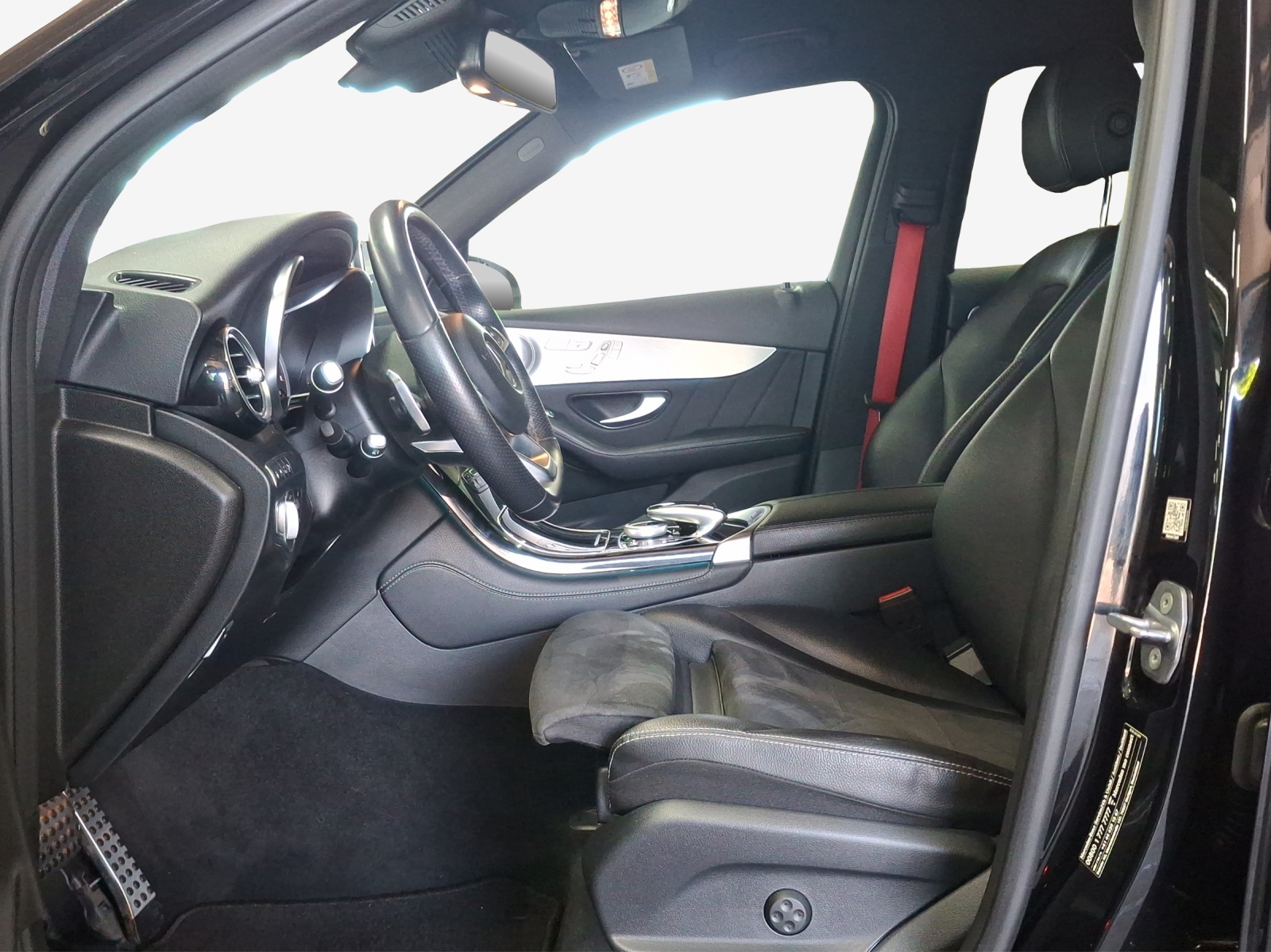 MERCEDES-BENZ GLC 250 Runout Edition 4Matic 9G-Tronic-image-7