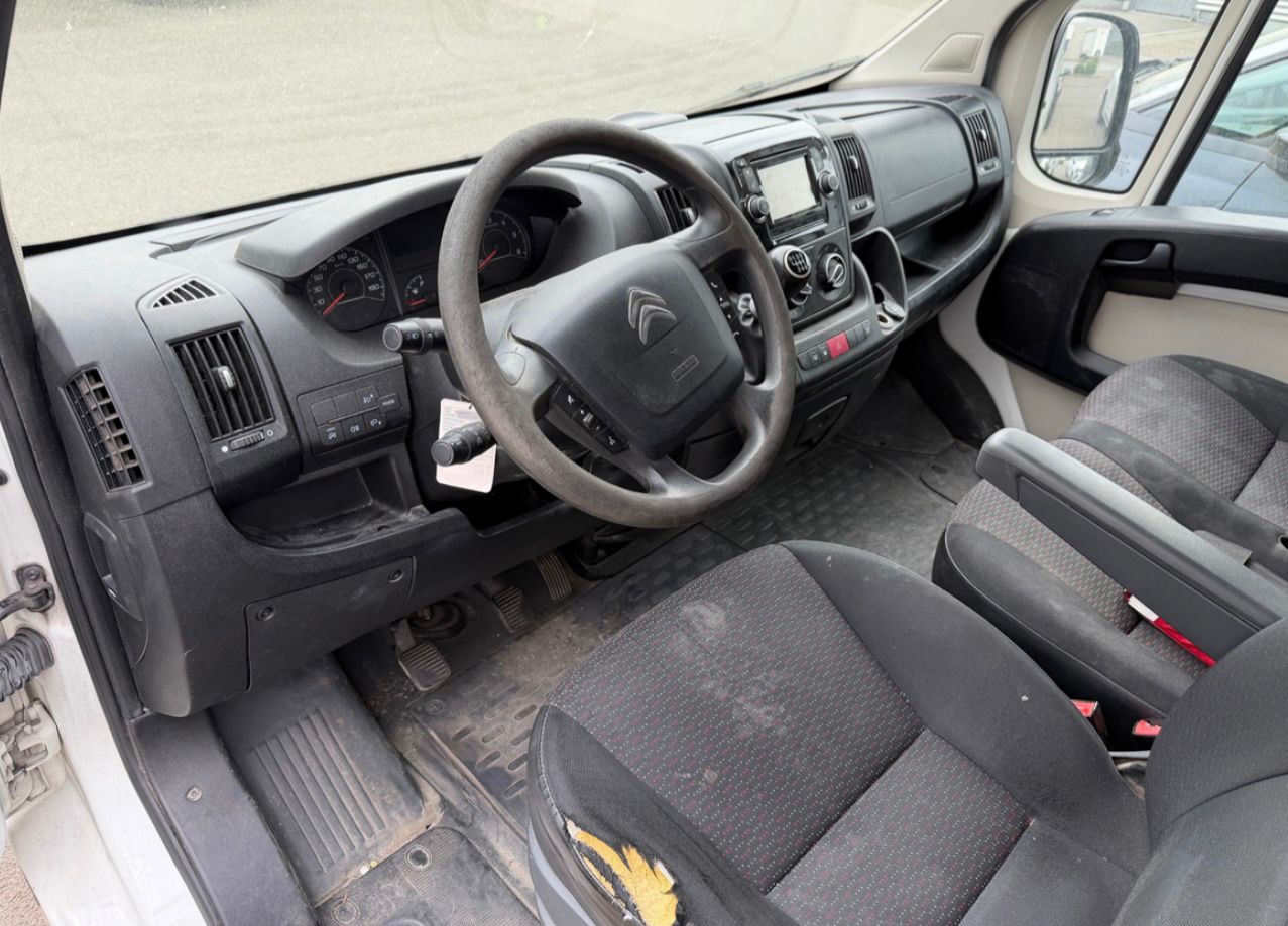 CITROEN Jumper 35 2.2 HDi 130 Attraction L2H2-image-3