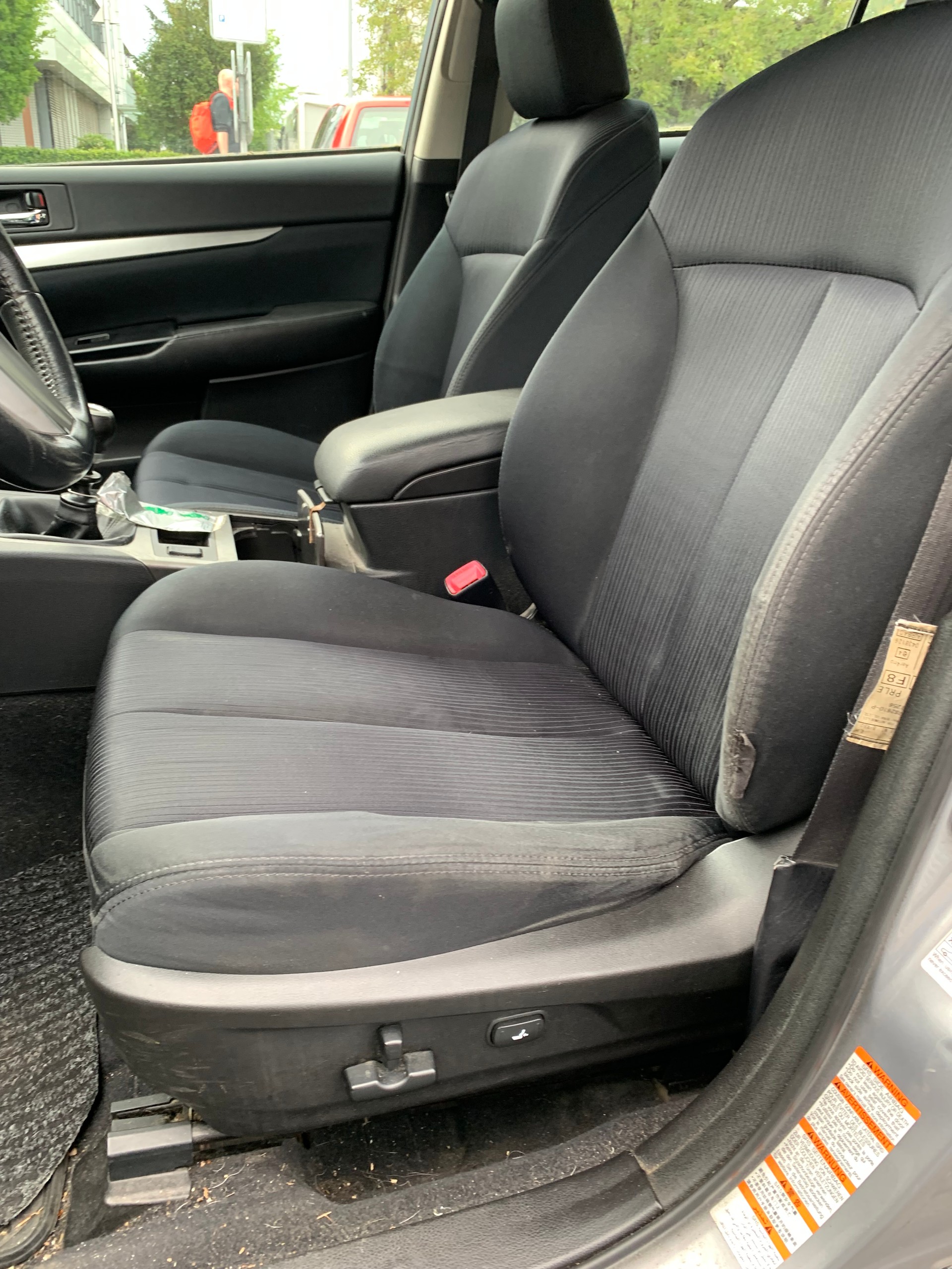 SUBARU Legacy 2.0D Swiss Special AWD-image-8