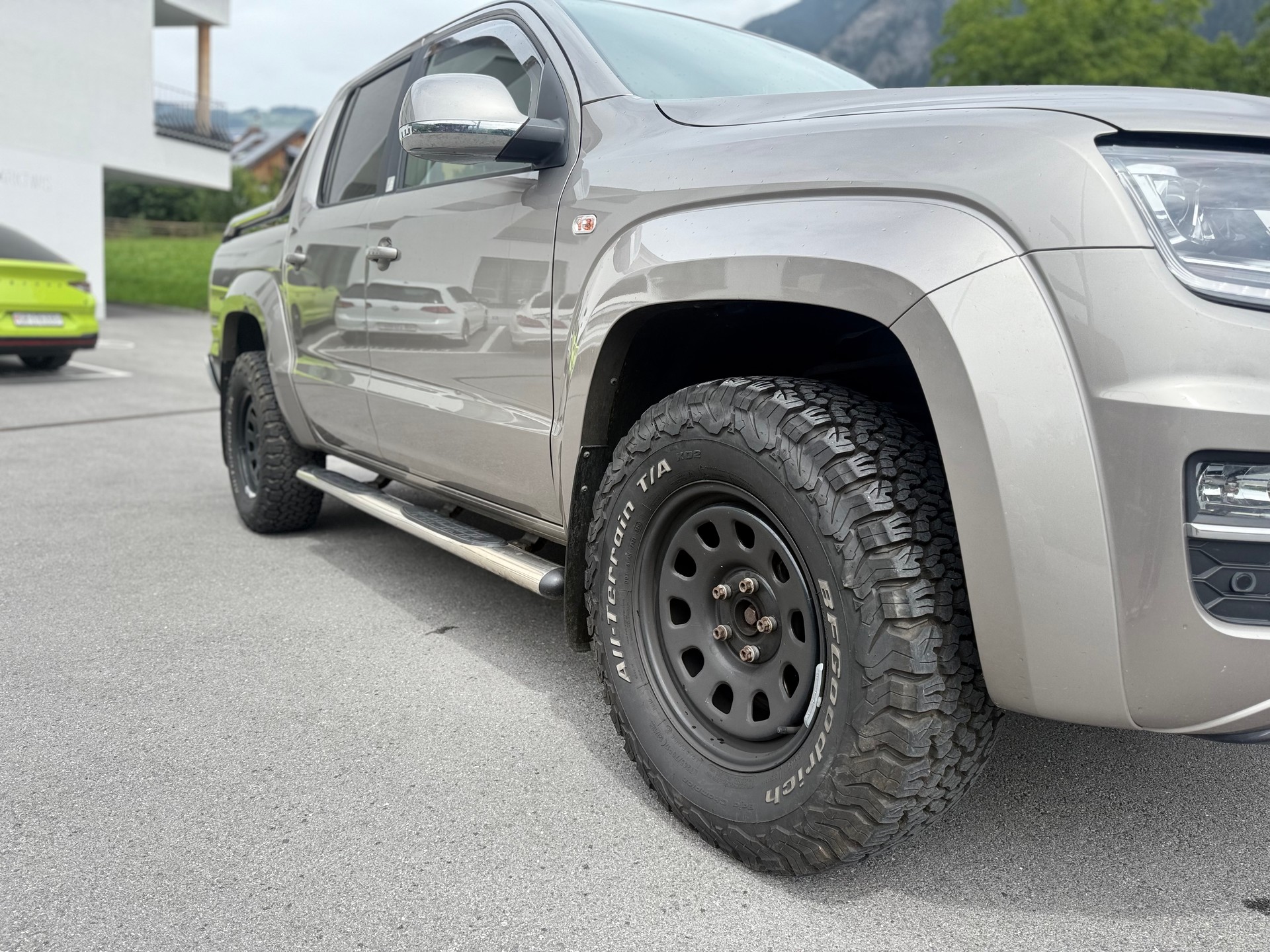 VW Amarok 3.0TDI Highline 4Motion Automatic-image-2