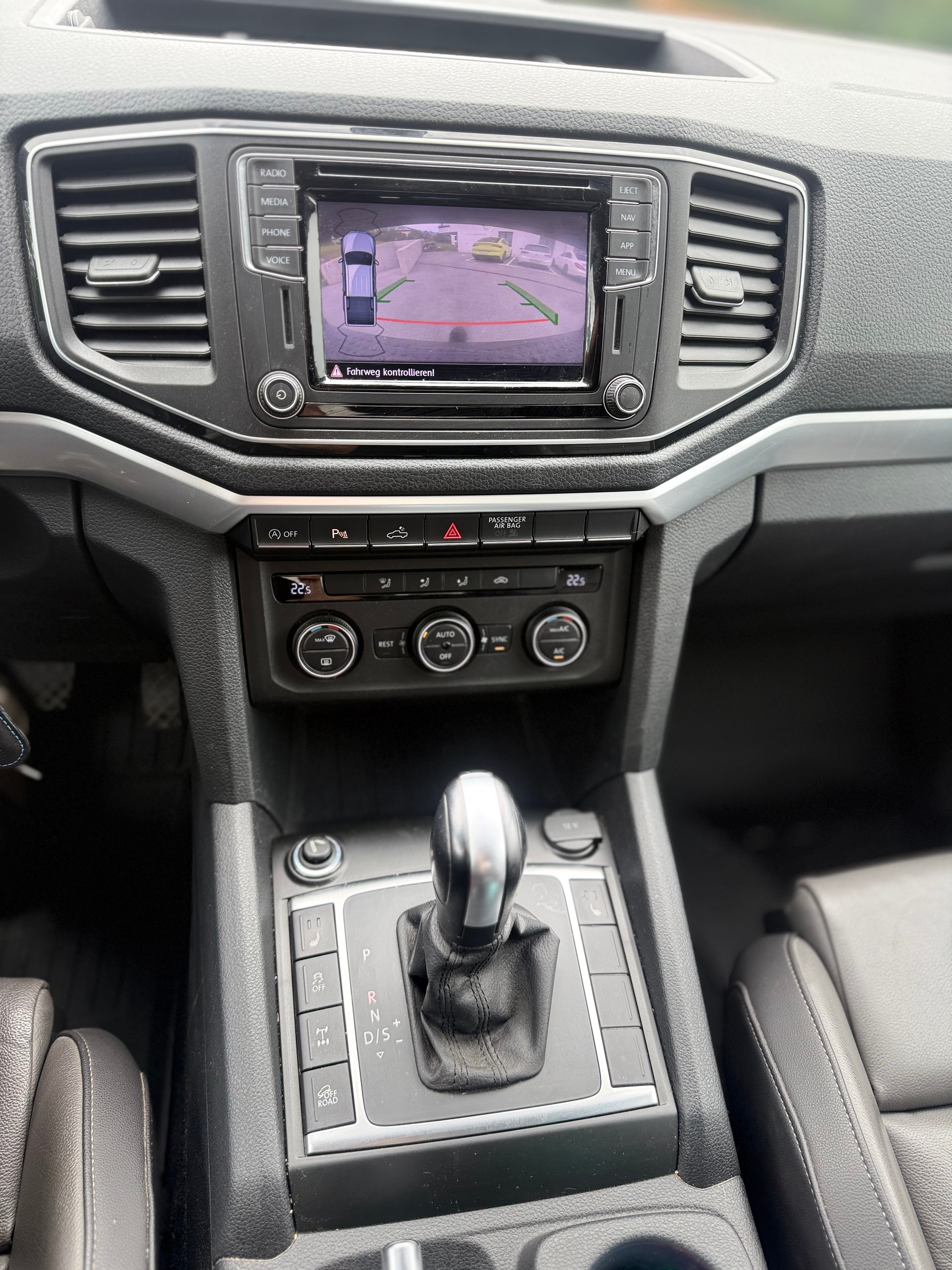 VW Amarok 3.0TDI Highline 4Motion Automatic-image-12