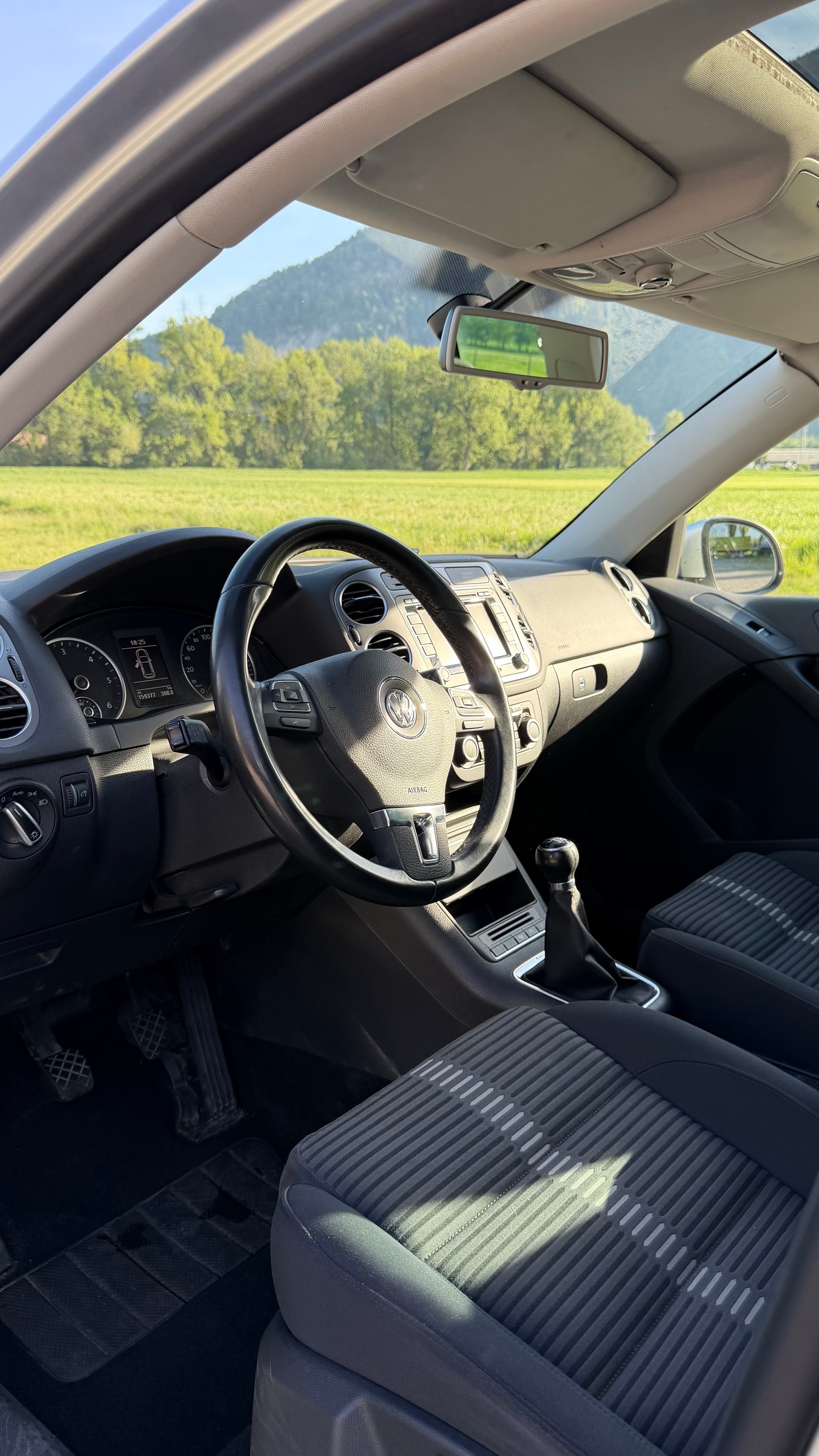 VW Tiguan 2.0 TDI Team-image-10