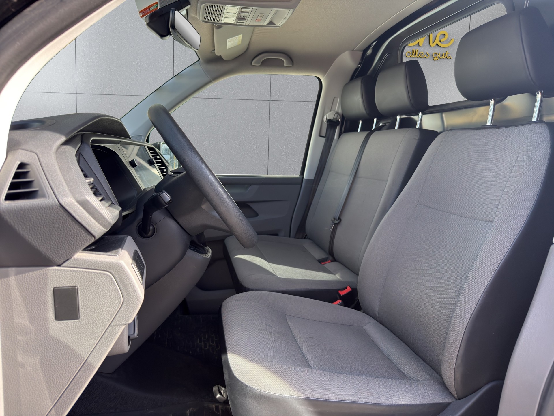 VW T6.1 2.0 TDI 4Motion DSG-image-7